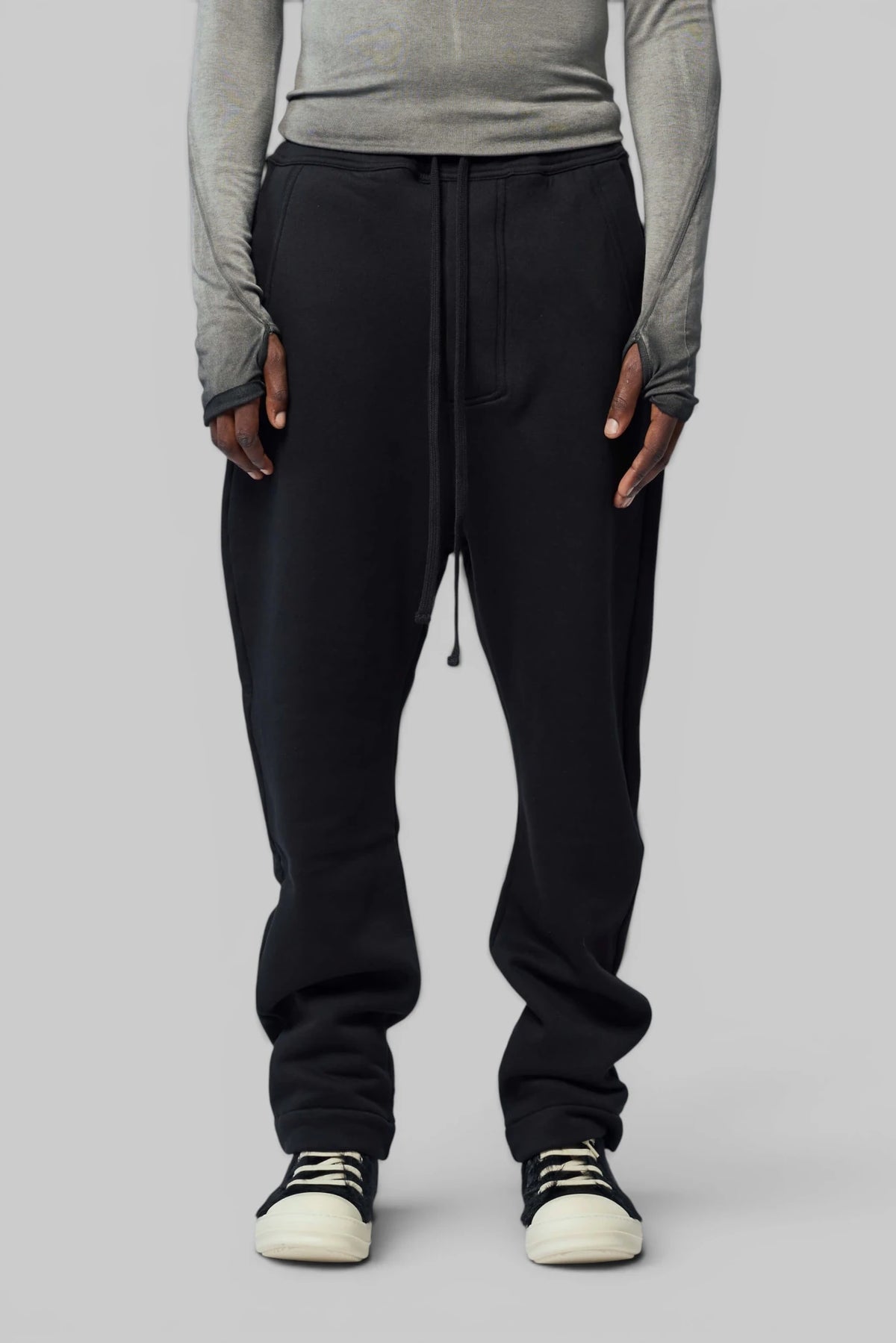Model wearing Thom Krom Cargo Pants with sneakers