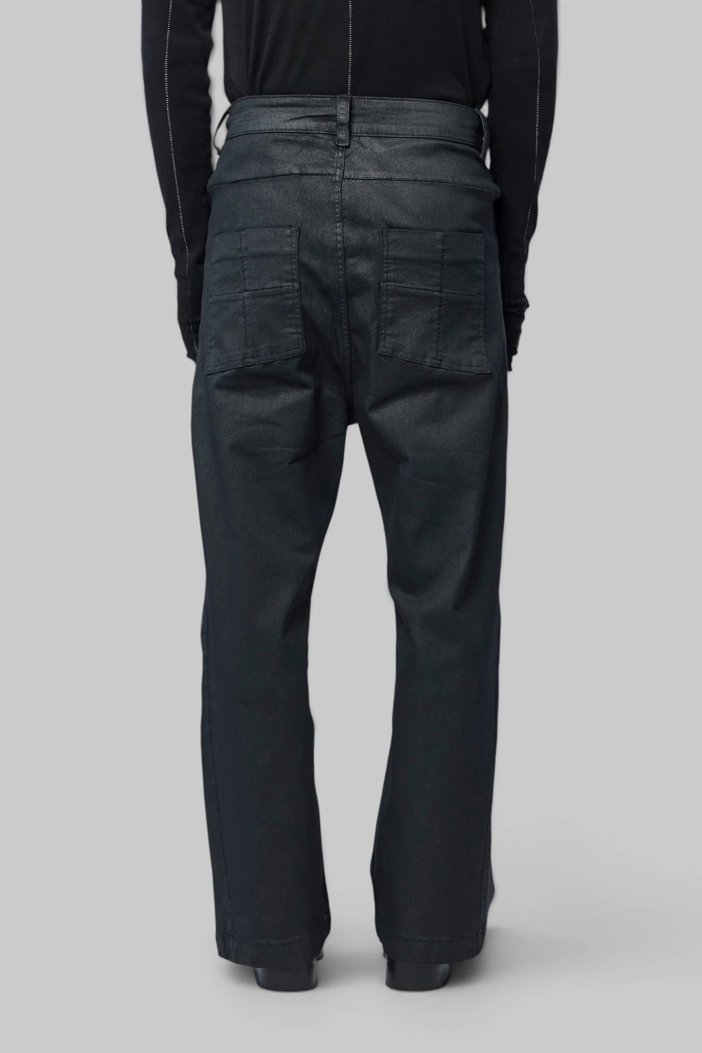 Thom Krom - M T 108 - LABELS