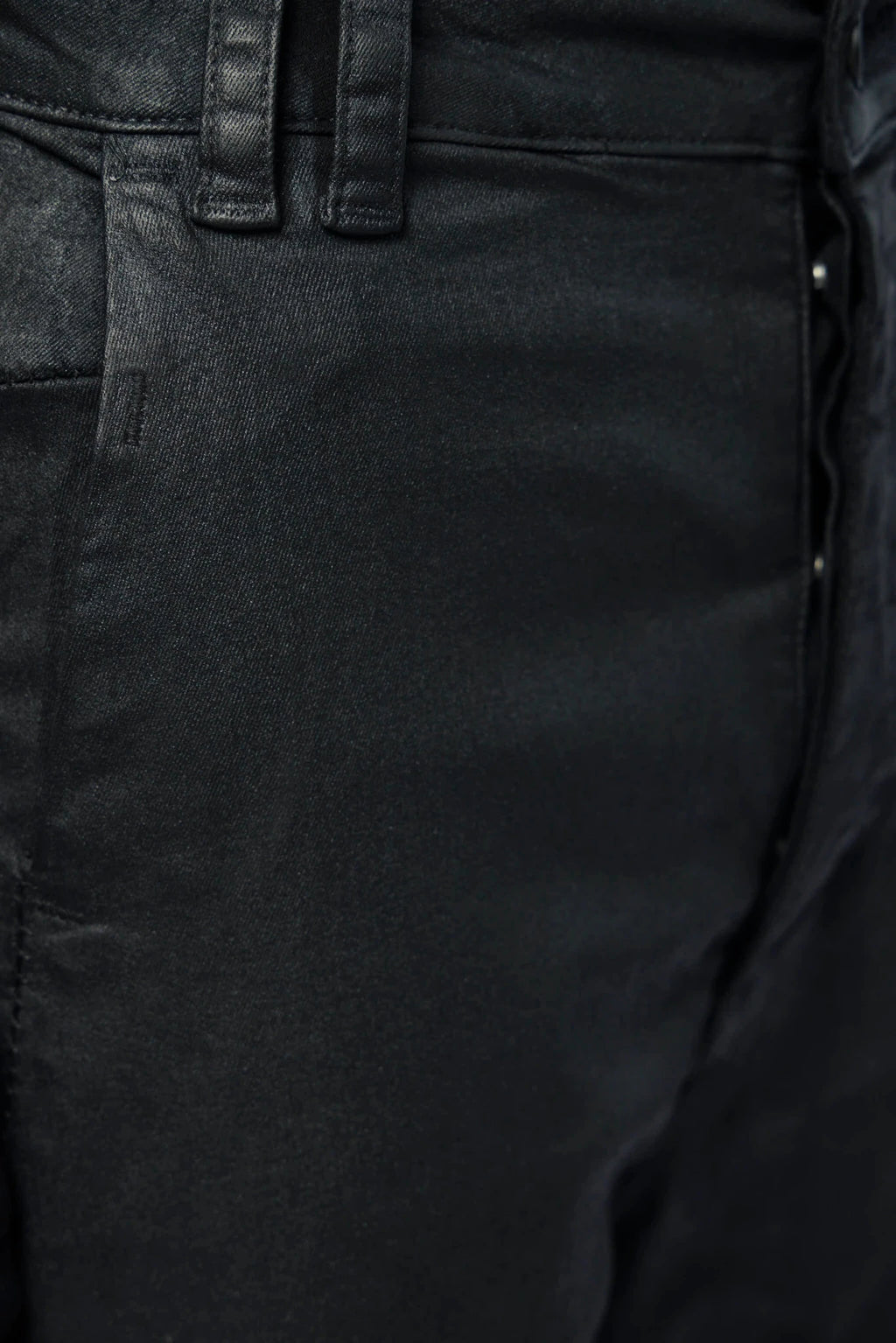 Thom Krom - M T 108 - LABELS