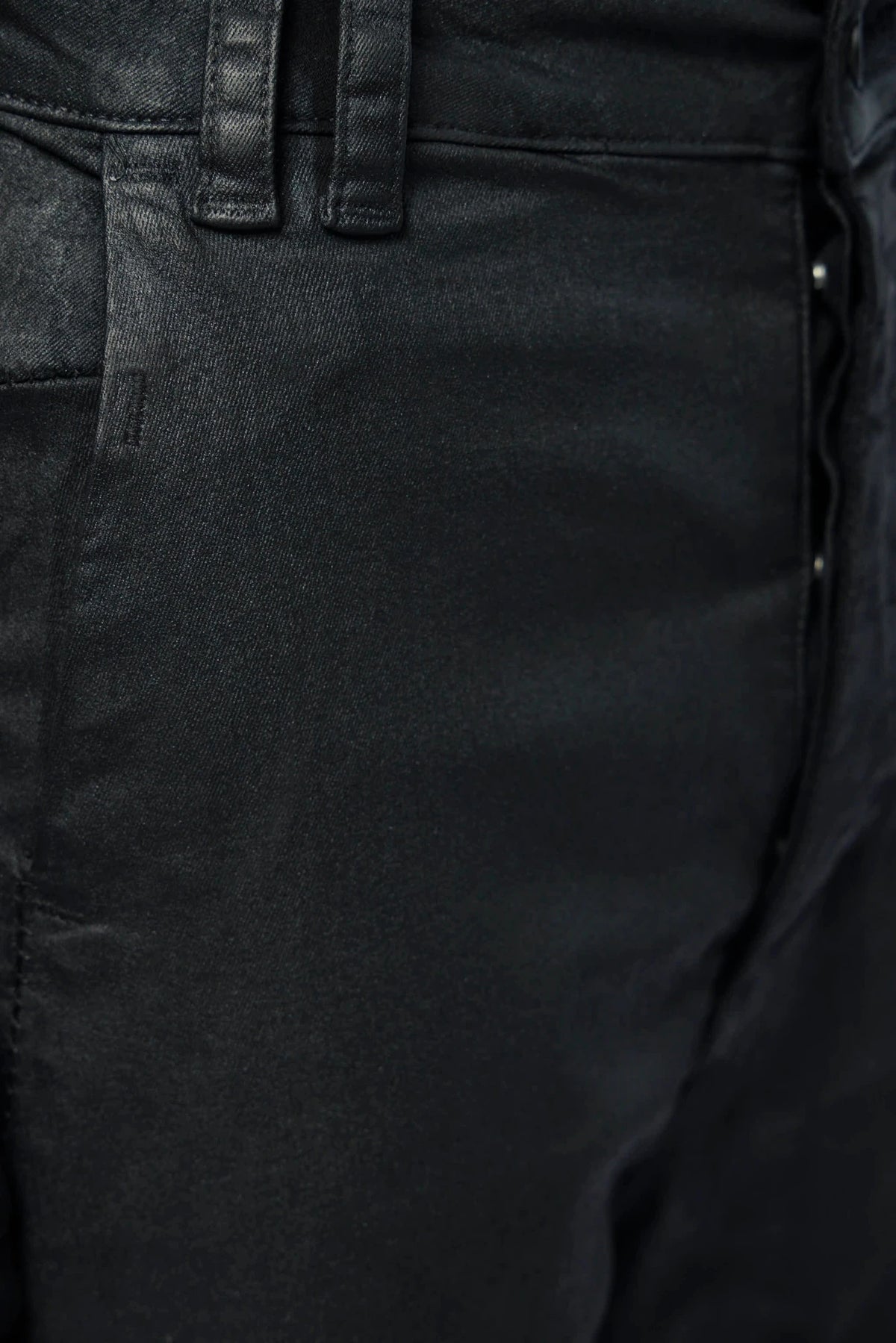 Thom Krom - M T 108 - LABELS