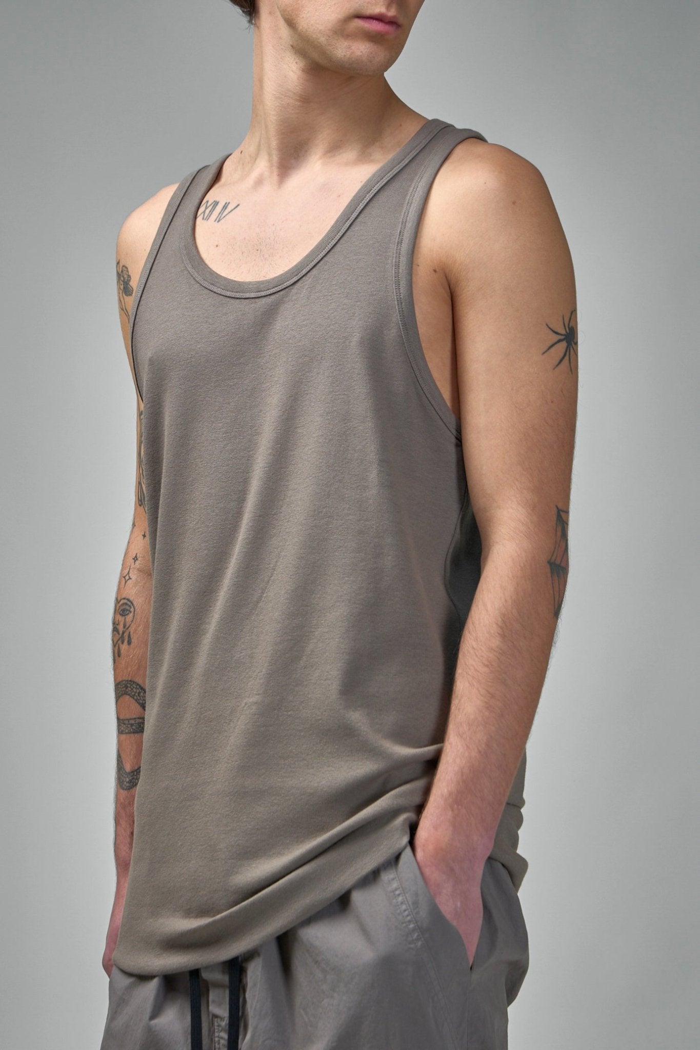 Thom Krom - M TS 854 - LABELS