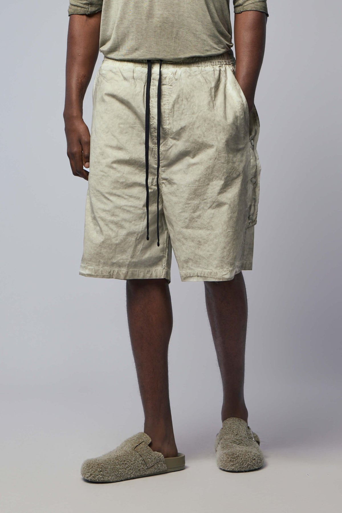 Side pocket detail on Thom Krom cotton blend cargo pants