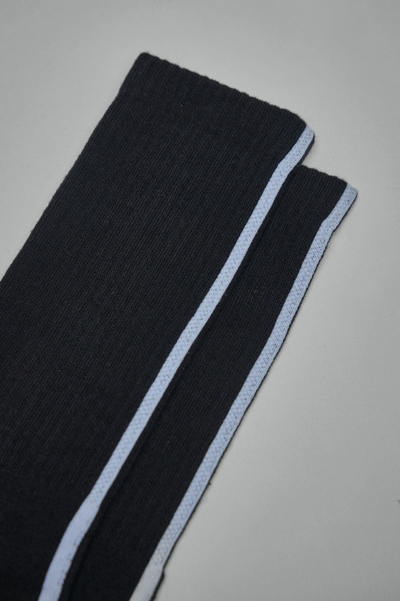 Thom Krom - SOCK - 10 - LABELS