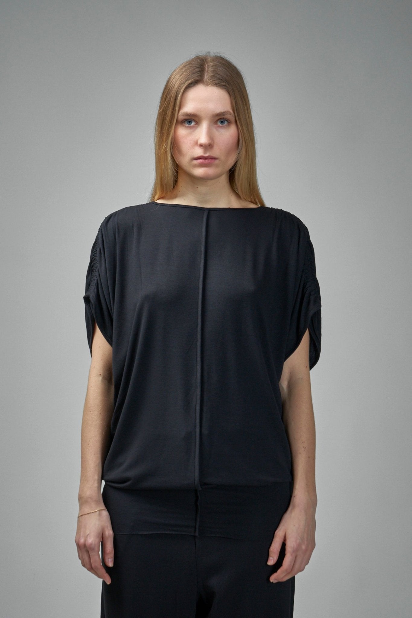 Thom Krom - W D 34 - LABELS