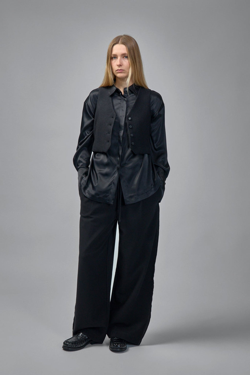 Thom Krom - W H 9 - LABELS