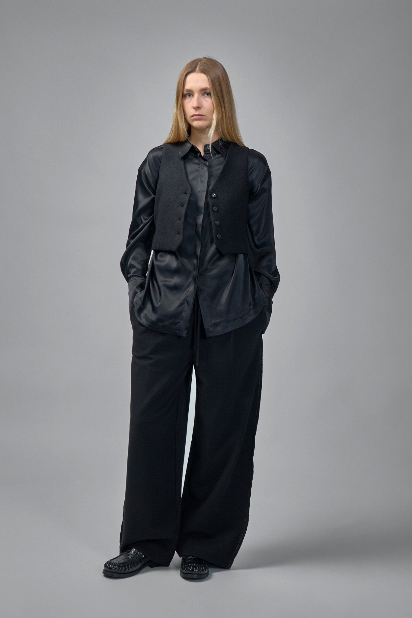 Thom Krom - W H 9 - LABELS