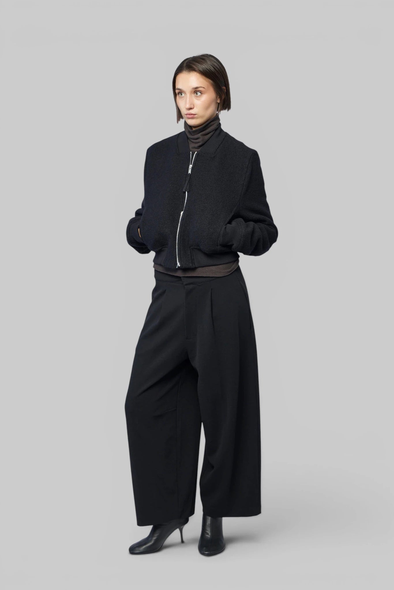 Thom Krom - W J 221 - LABELS
