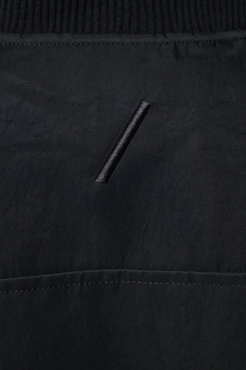 Thom Krom - W J 228 - LABELS