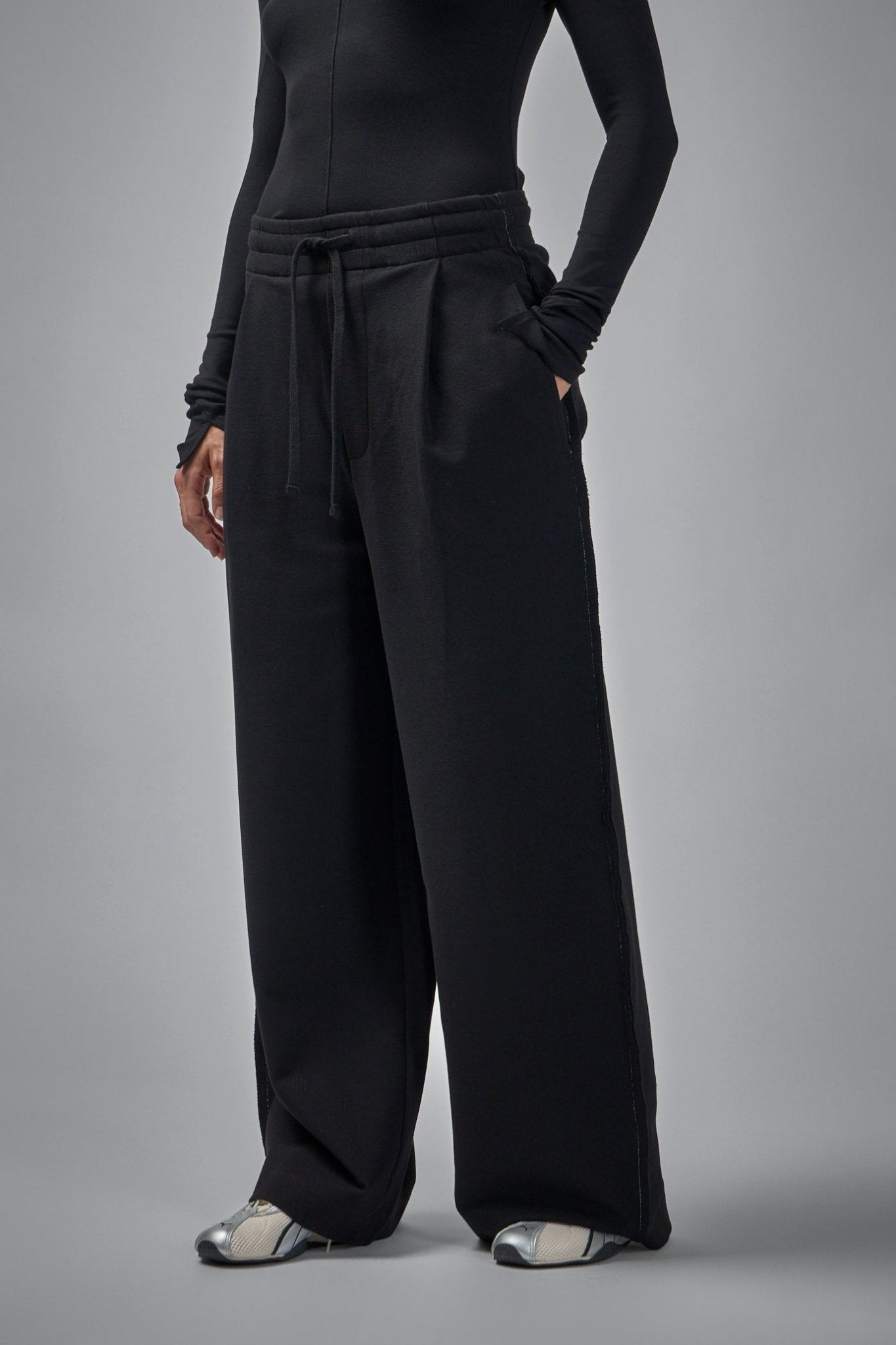 Thom Krom - W ST 418 - LABELS