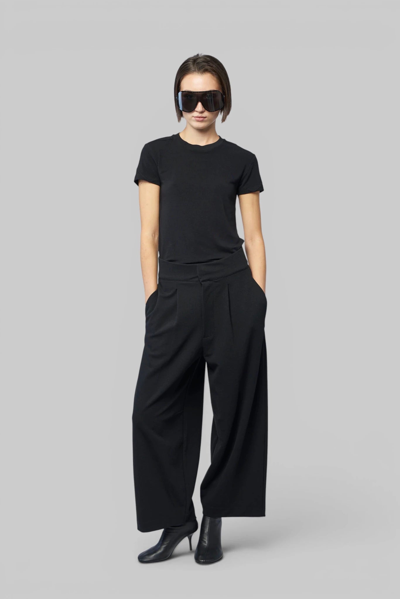 Thom Krom - W ST 438 - LABELS