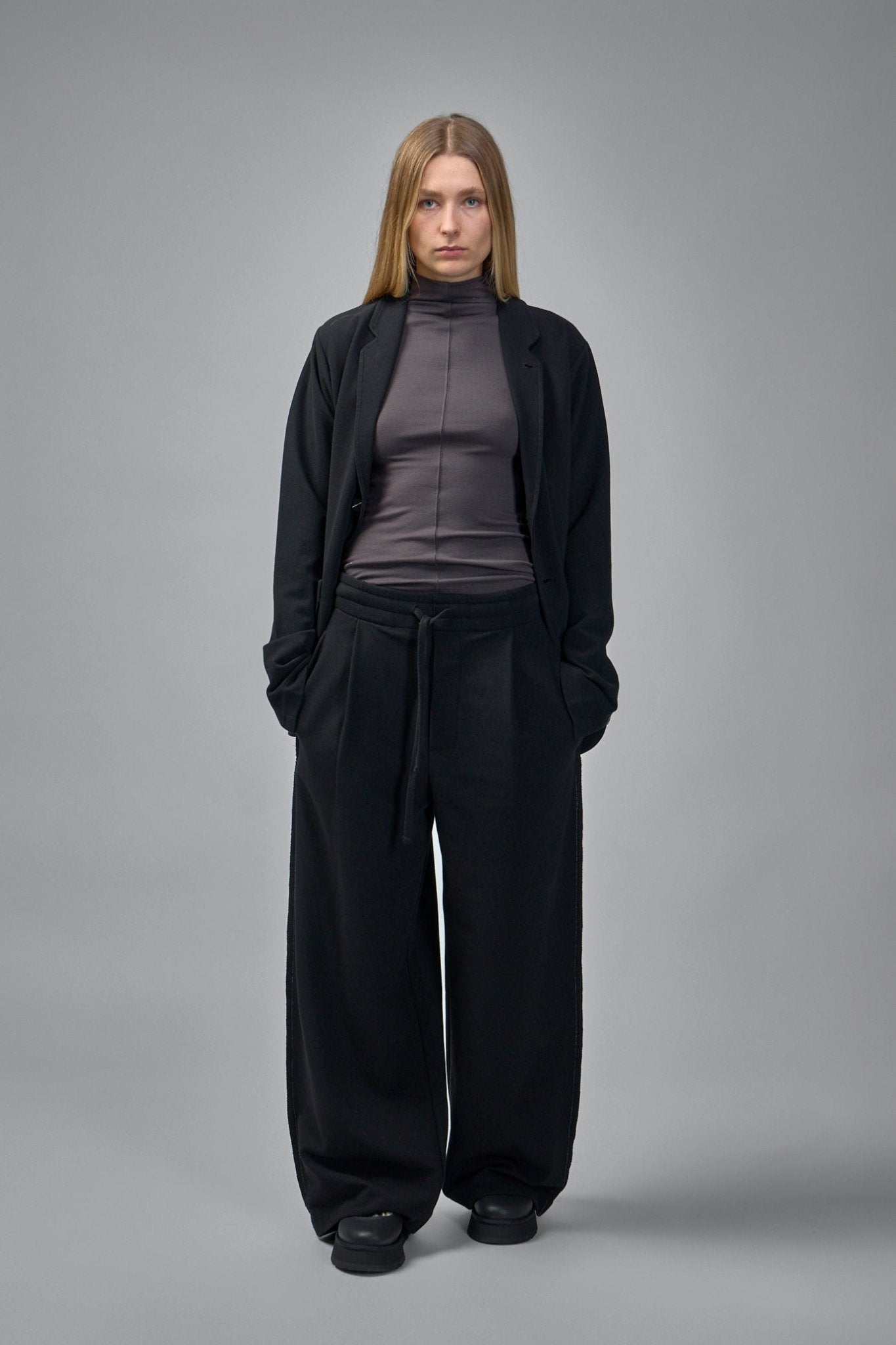 Thom Krom - W TS 589 - LABELS