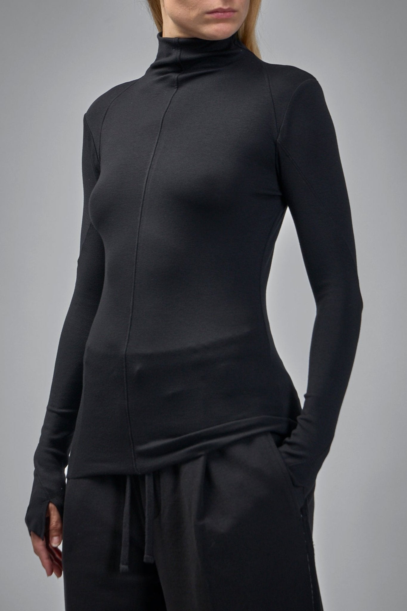 Thom Krom - W TS 589 - LABELS