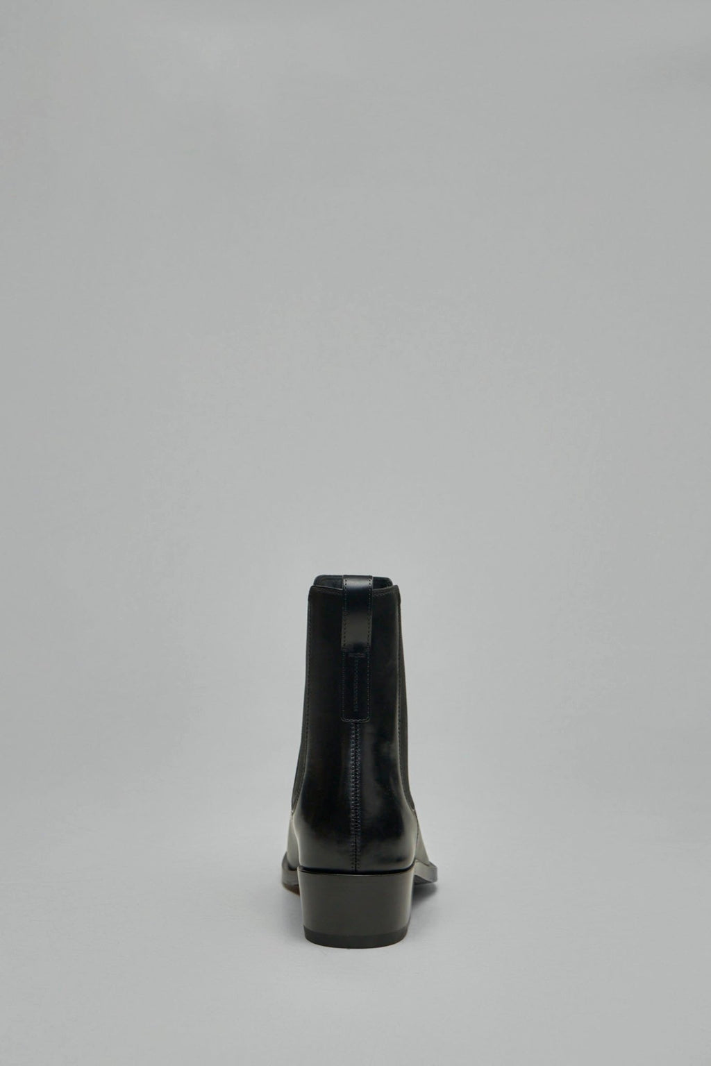 TOM FORD - Burnished Leather Chelsea Boot - LABELS