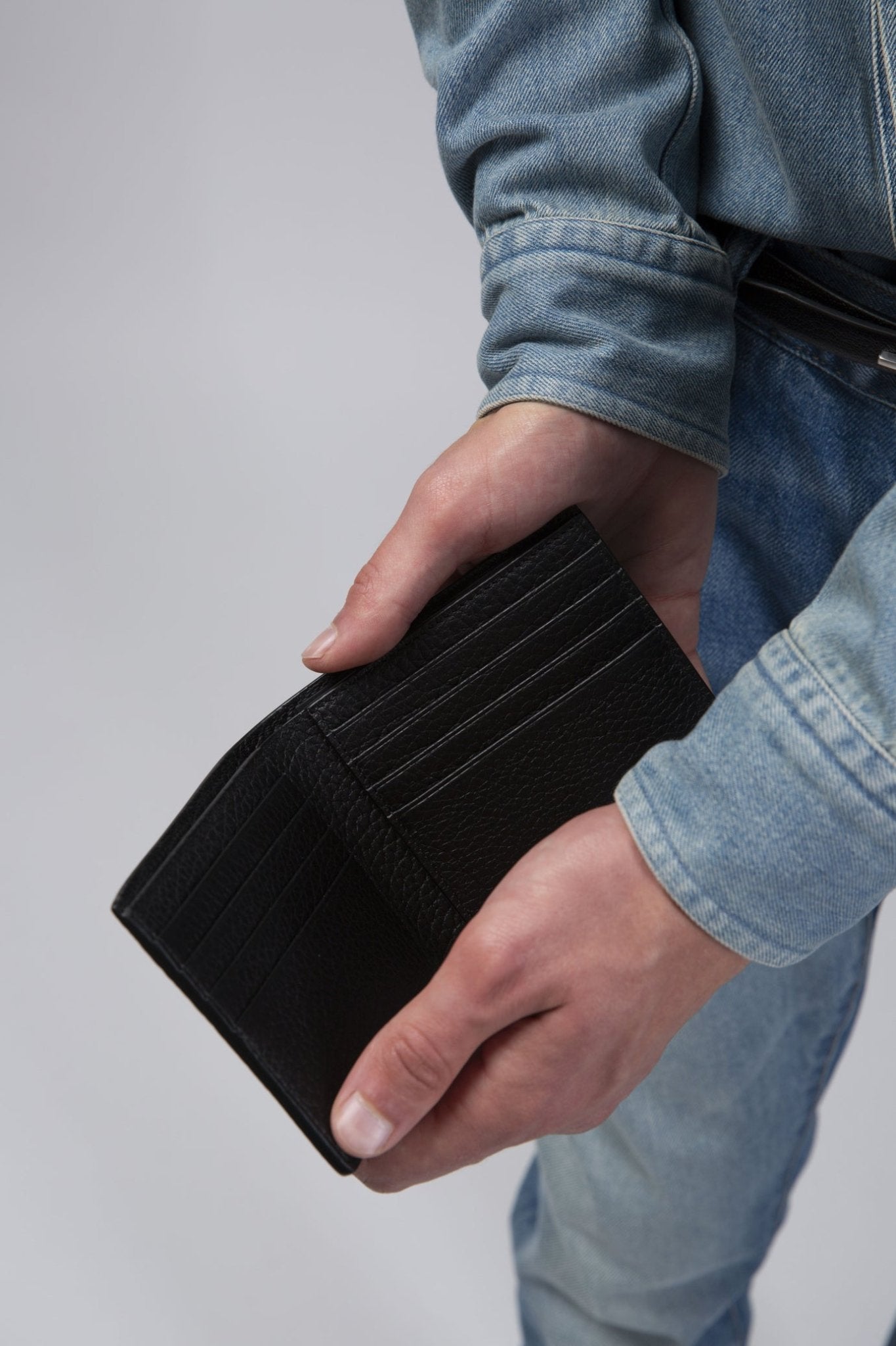 TOM FORD - Printed Deer Leather Elongated T Line Classic Bifold Wallet - LABELS