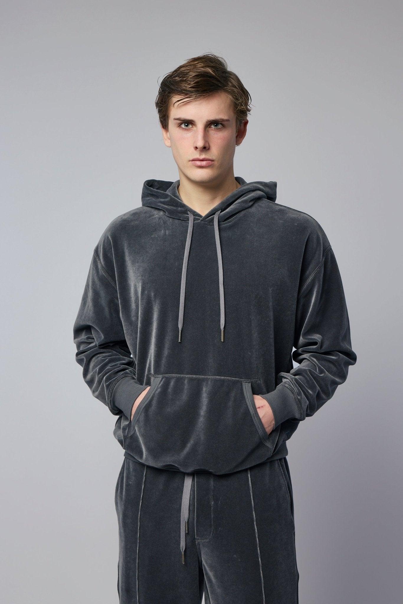 TOM FORD - Velour Hoodie - LABELS