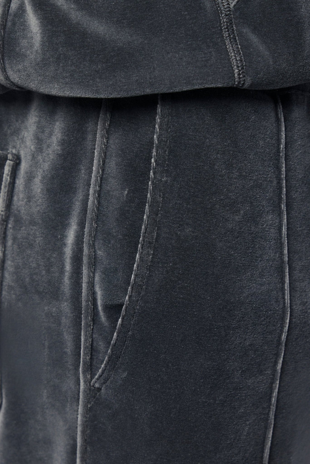 TOM FORD - Velour Jogger - LABELS