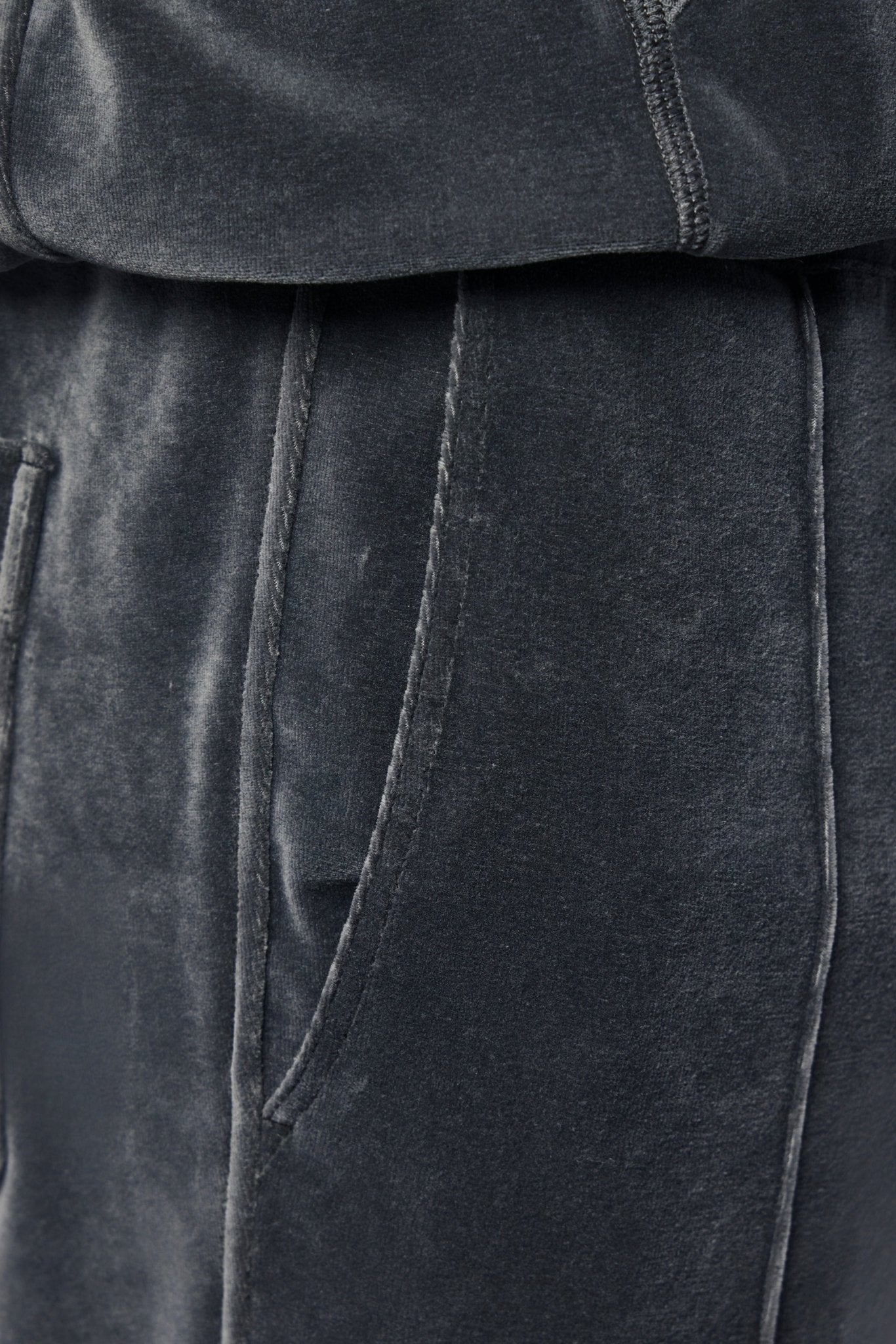 TOM FORD - Velour Jogger - LABELS