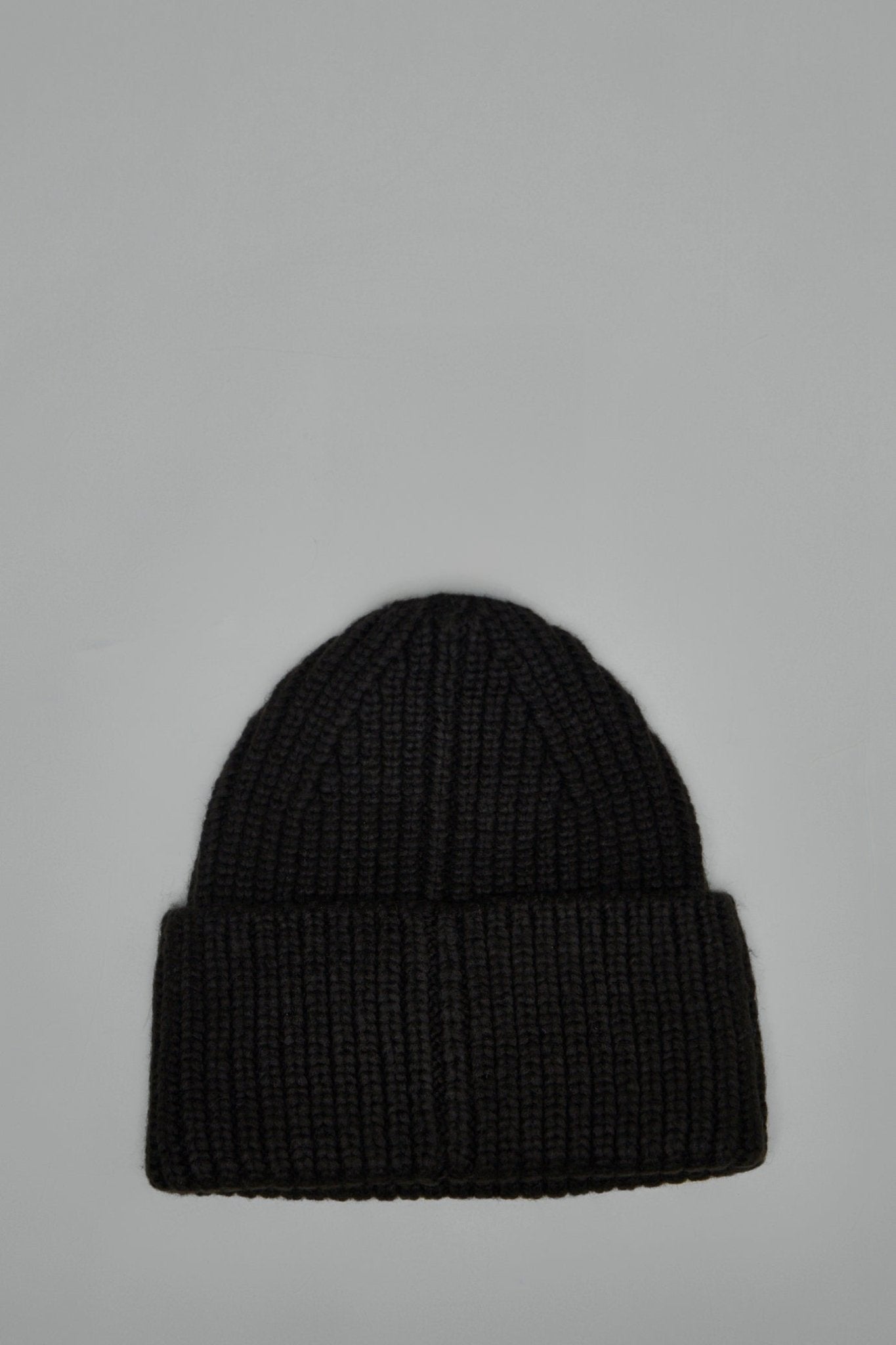 UGG - Chunky Rib Beanie - LABELS