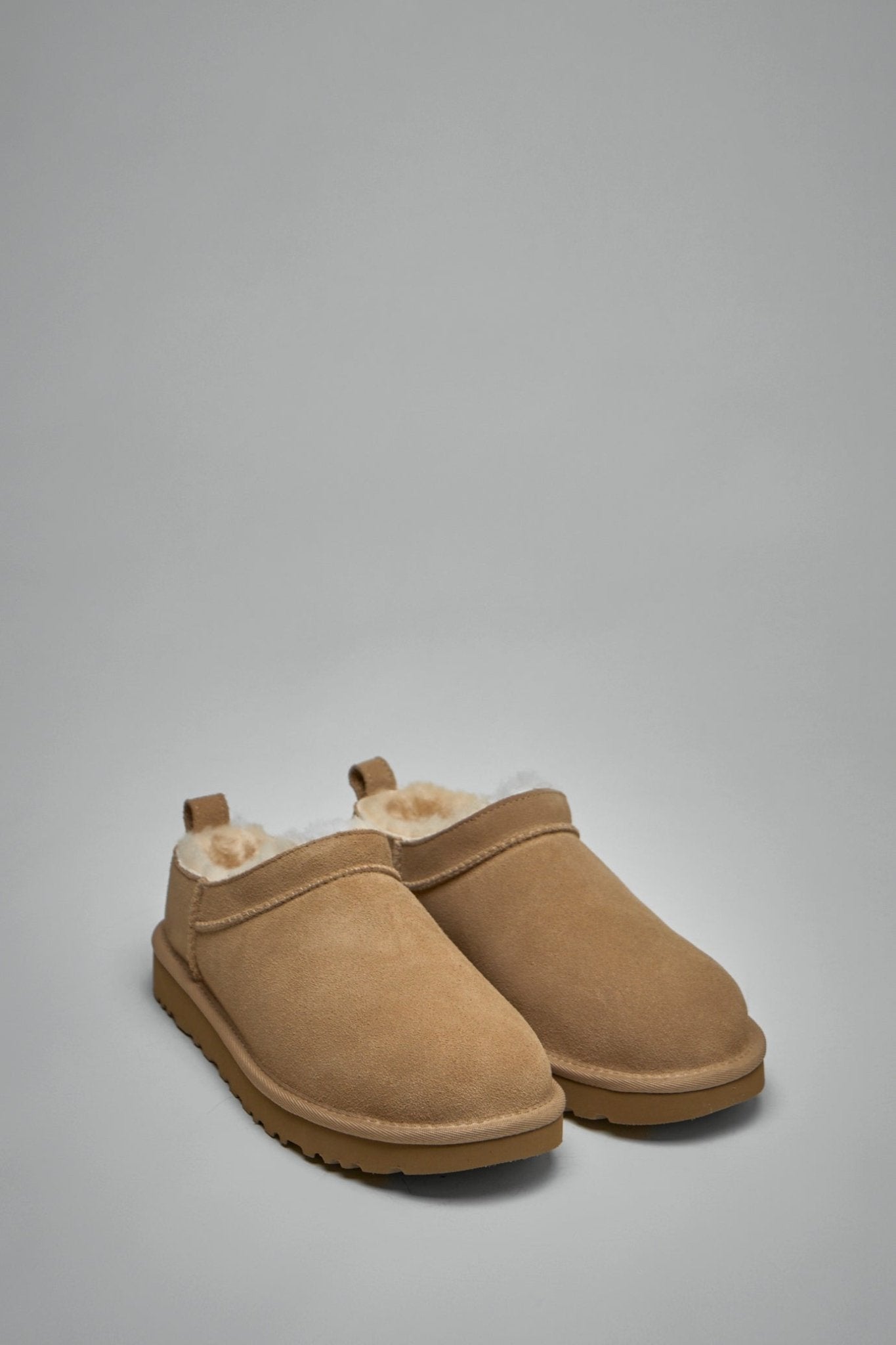UGG - Classic Micro - LABELS