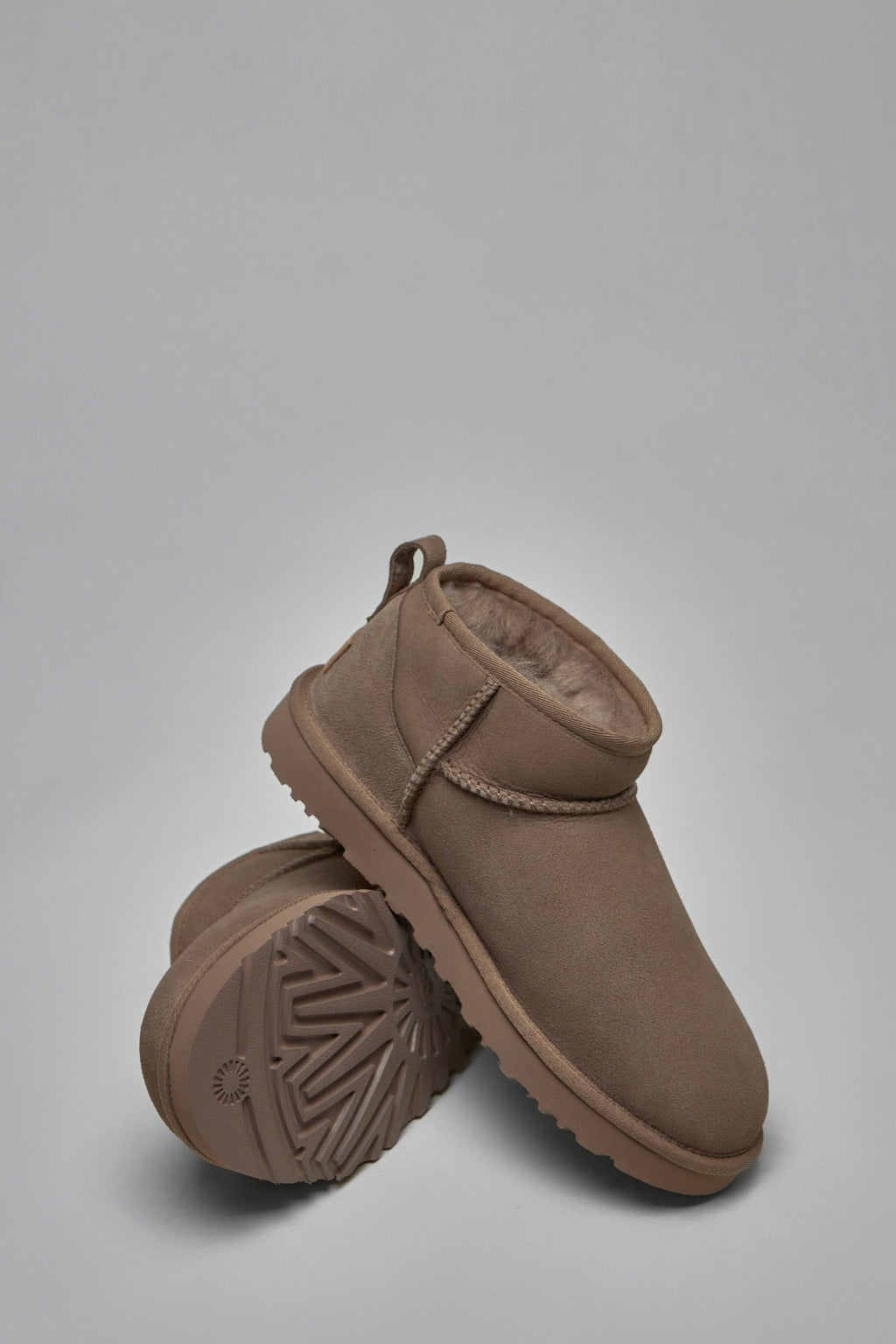 UGG - Classic Ultra Mini Boot - LABELS