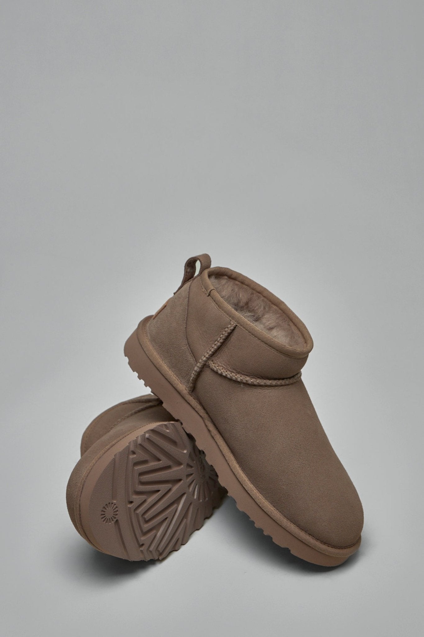 UGG - Classic Ultra Mini Boot - LABELS