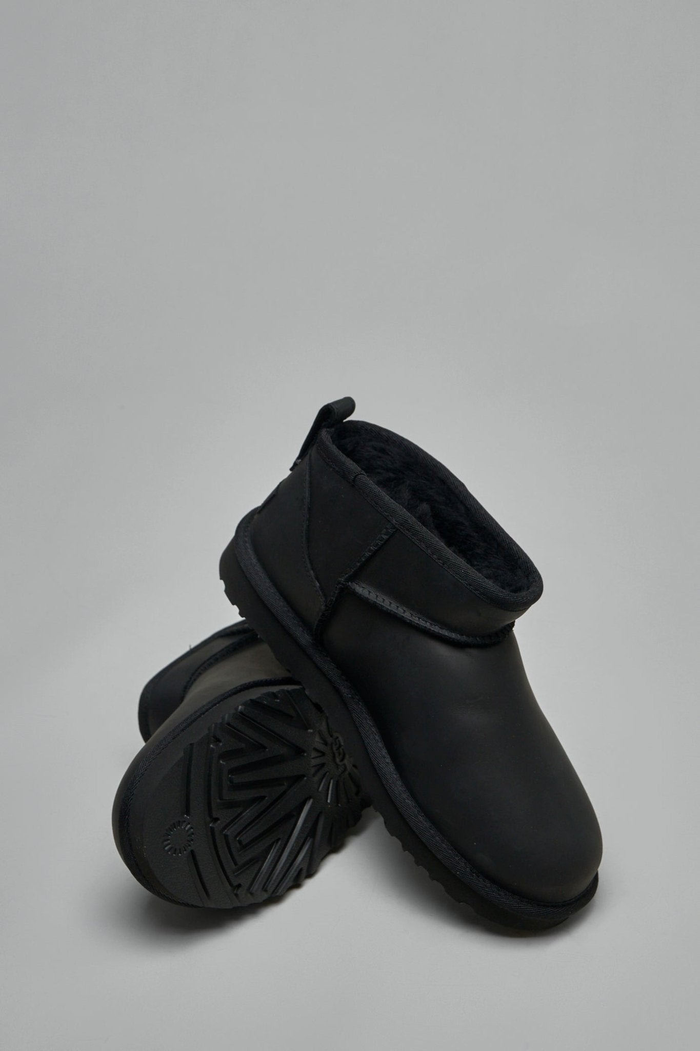 UGG - Classic Ultra Mini Leather Boot - LABELS