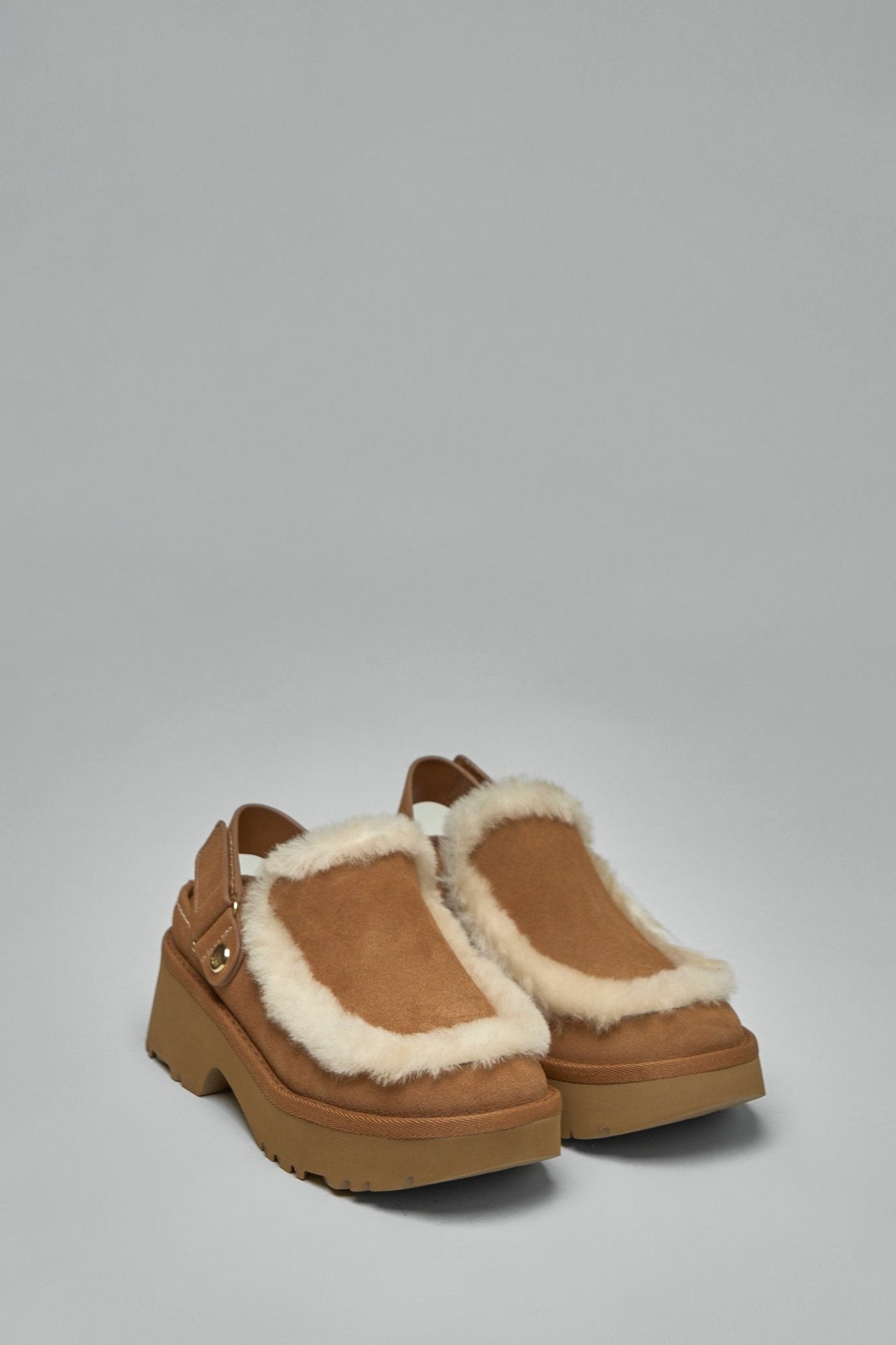 UGG - Esmee Clog - LABELS