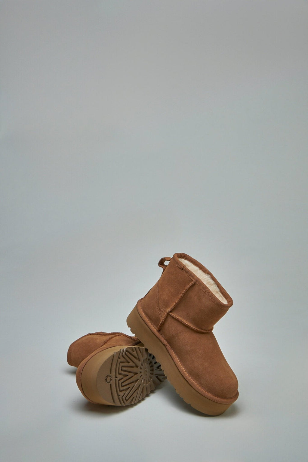 UGG - Kids' Classic Mini Platform - LABELS