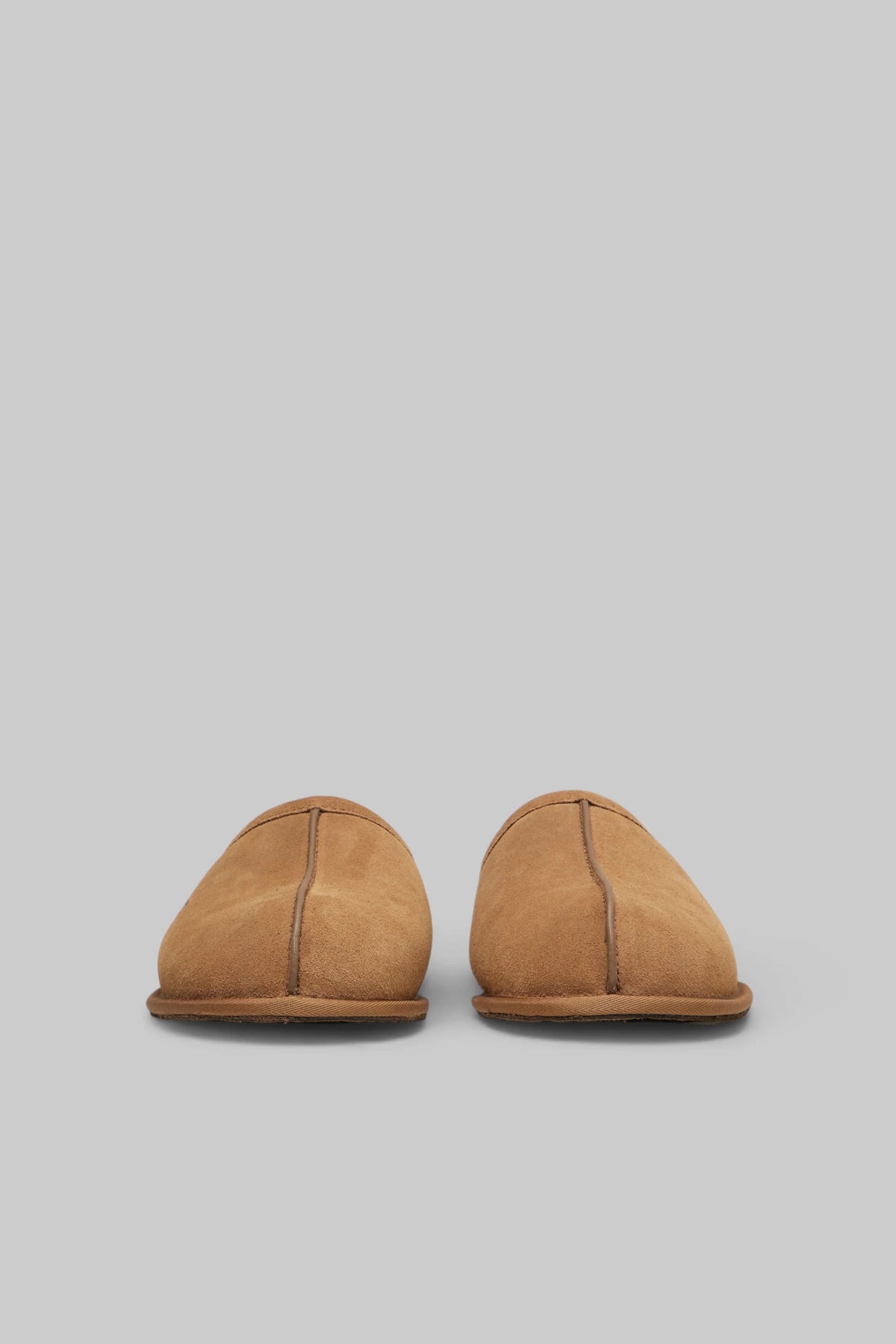 UGG - M Scuff - LABELS