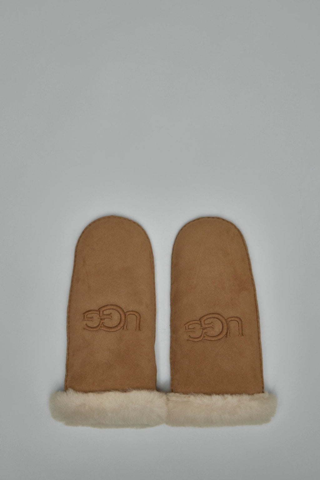 UGG - Sheepskin Embroider Mitten - LABELS