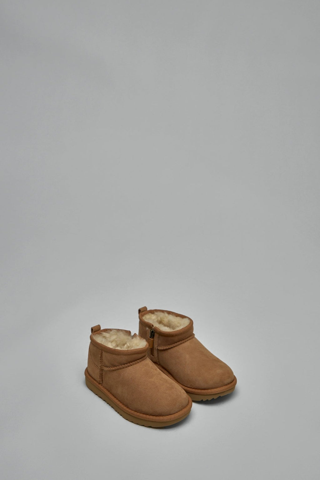 UGG - T Classic Ultra Mini - LABELS