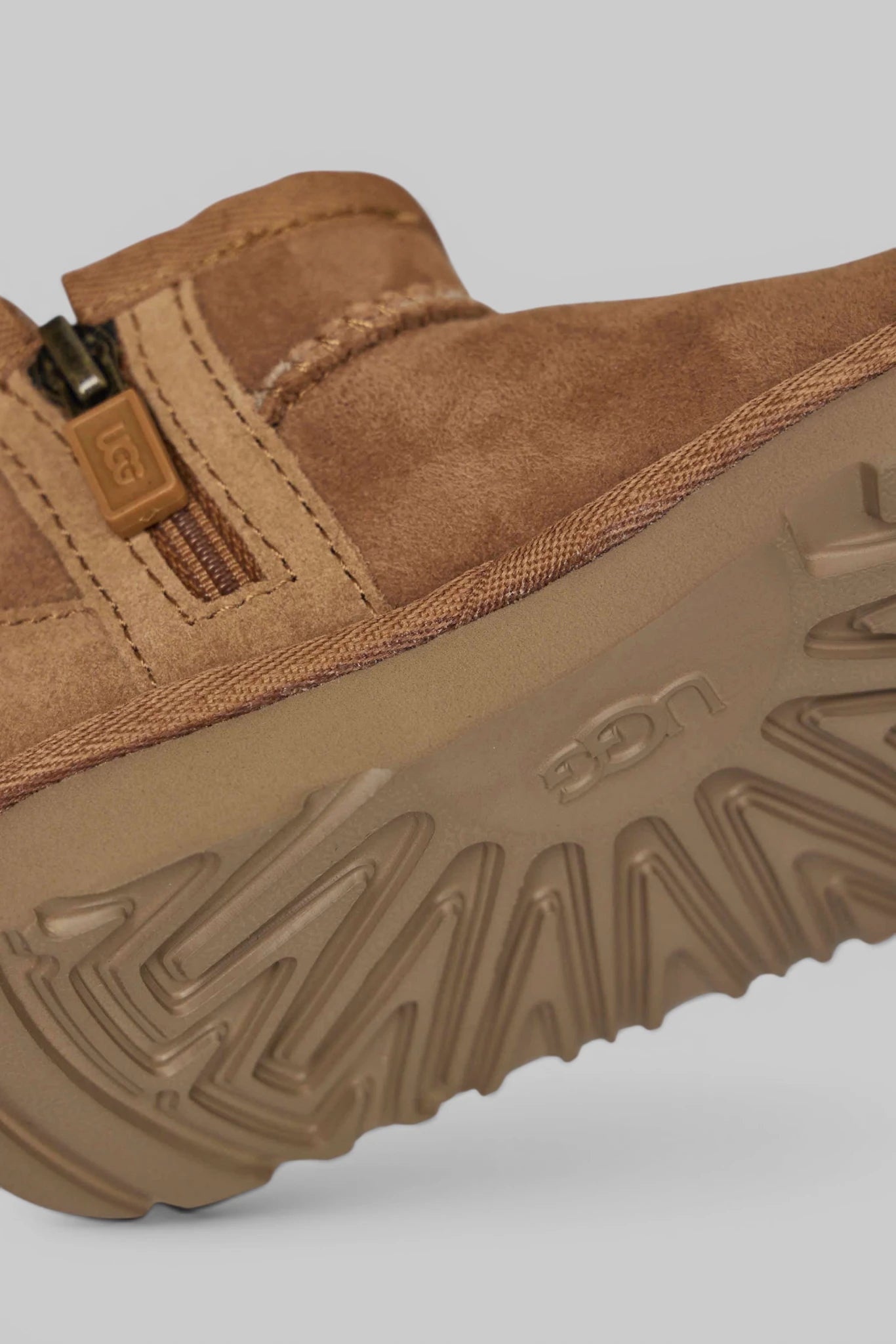 UGG - T Classic Ultra Mini - LABELS