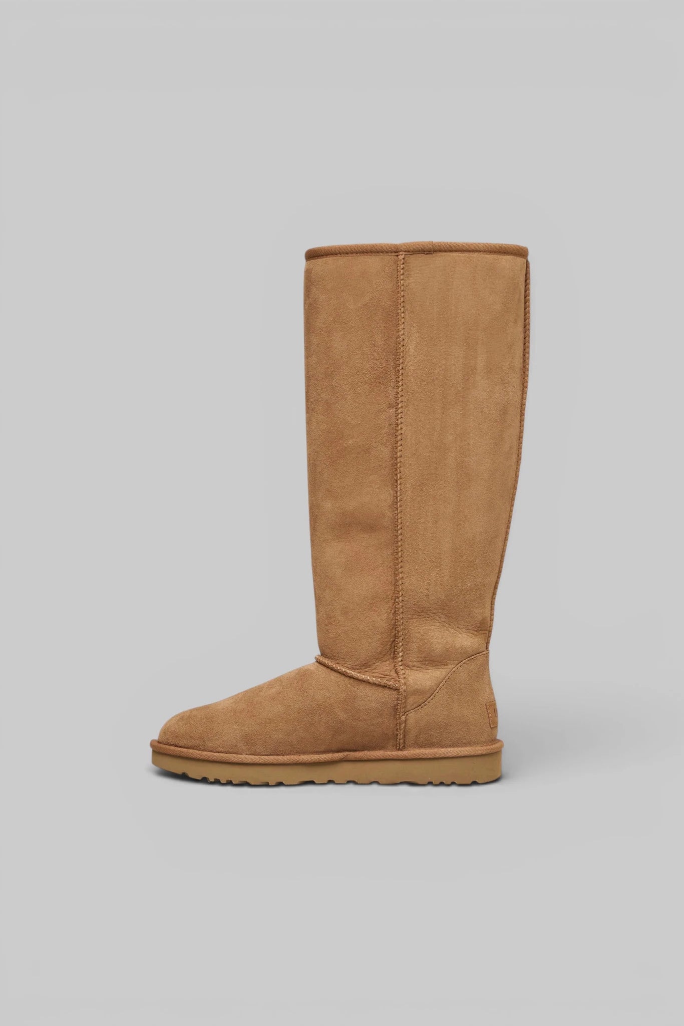 UGG - W Classic Ultra Tall - LABELS