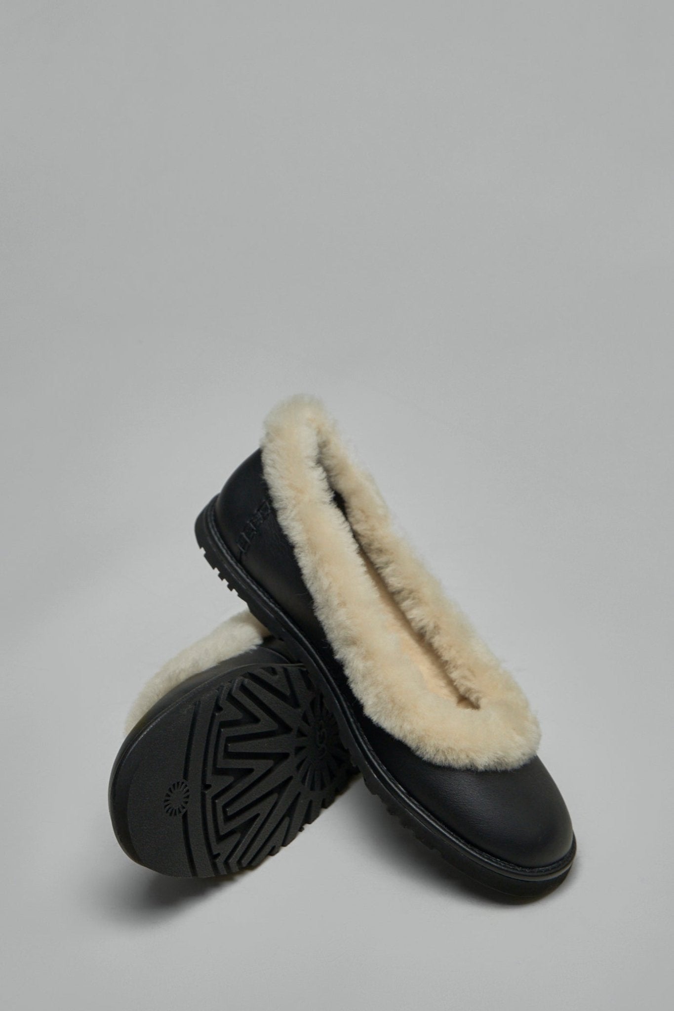 UGG - Zora Leather Ballet Flat - LABELS