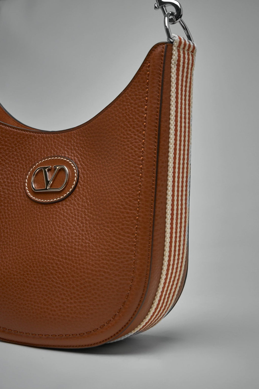 Valentino - Medium Hobo - LABELS