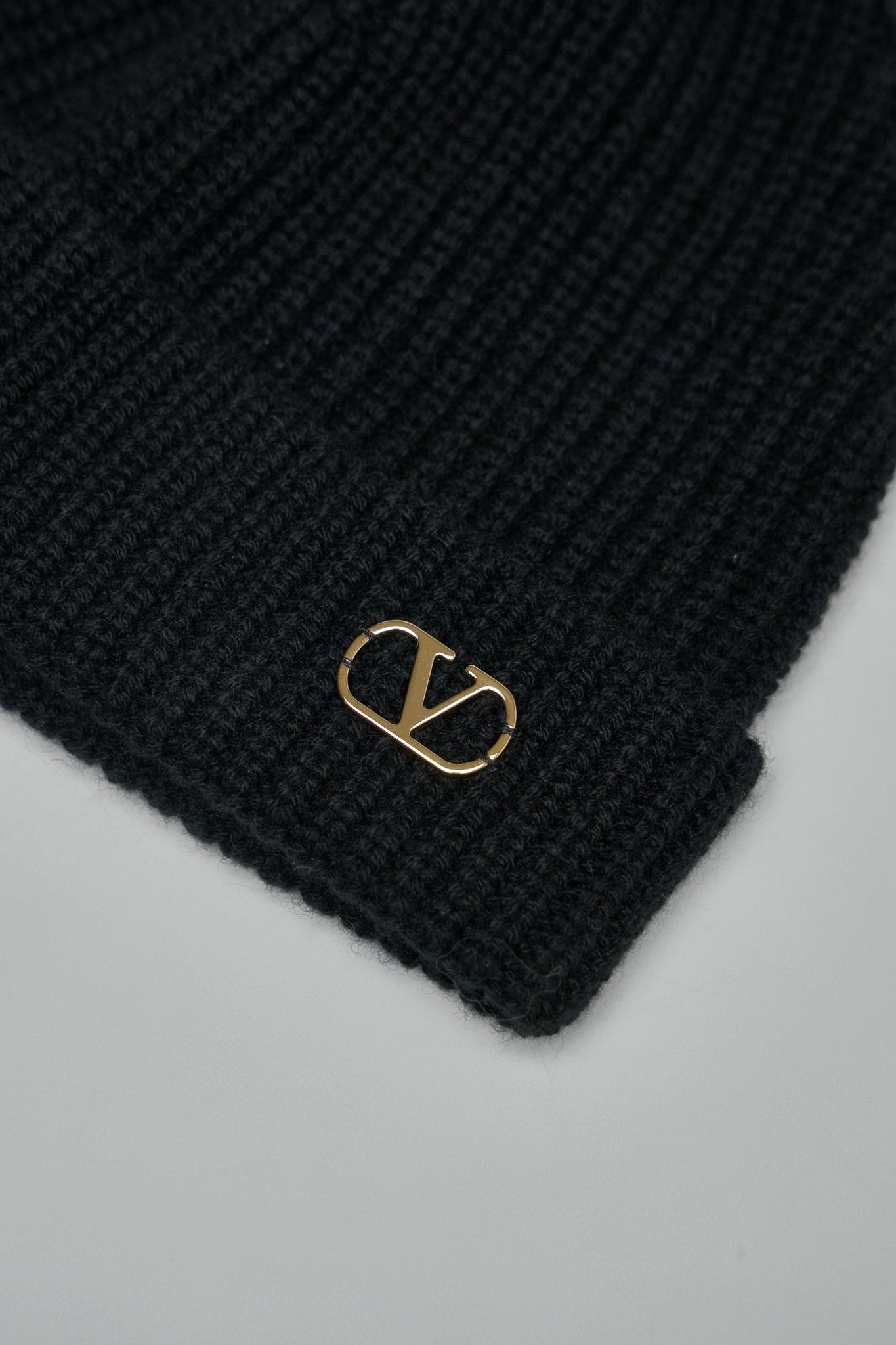 Valentino - VLogo Signature Knitted Beanie - LABELS