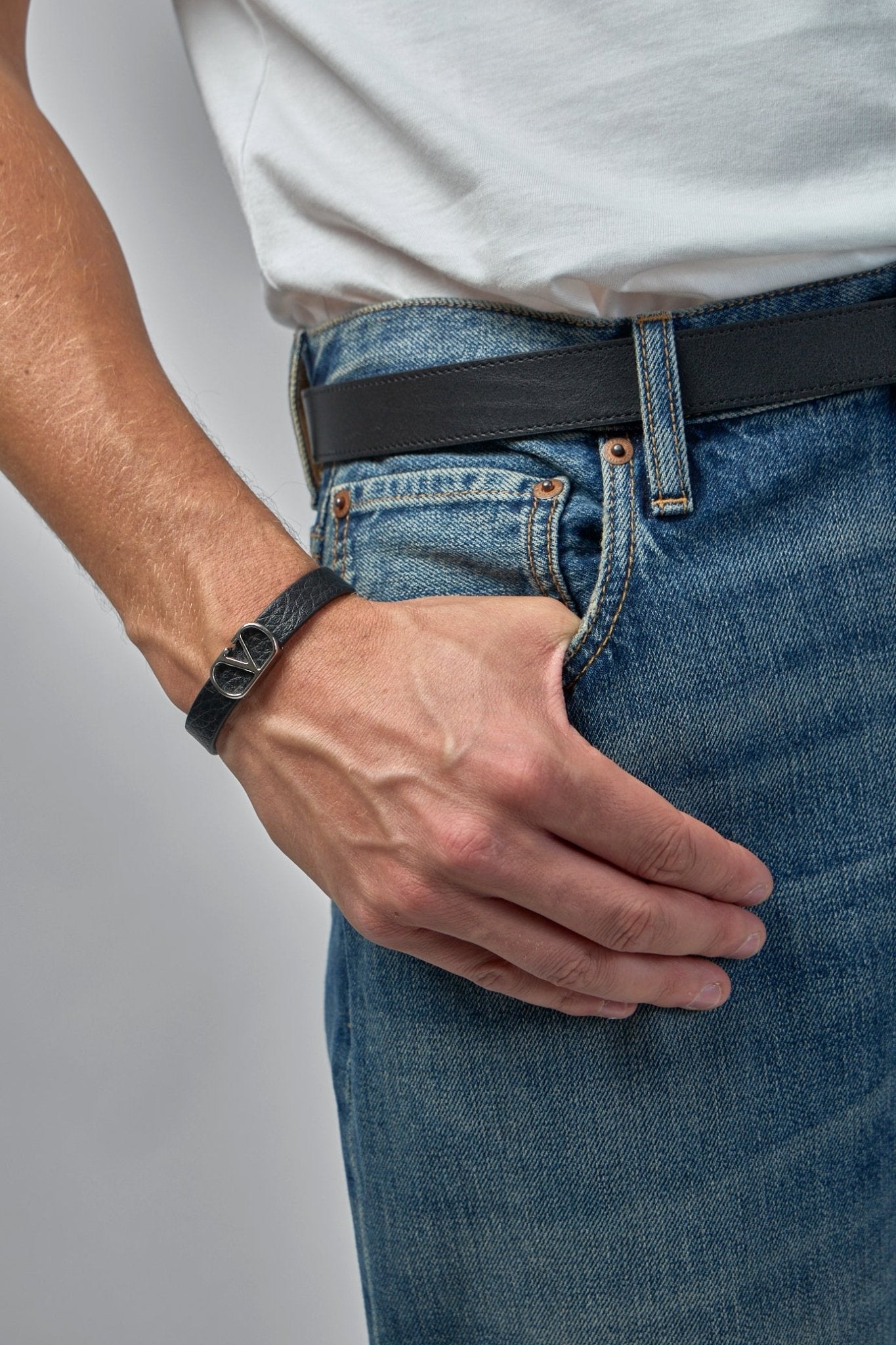 Valentino - VLogo Signature Leather Bracelet - LABELS