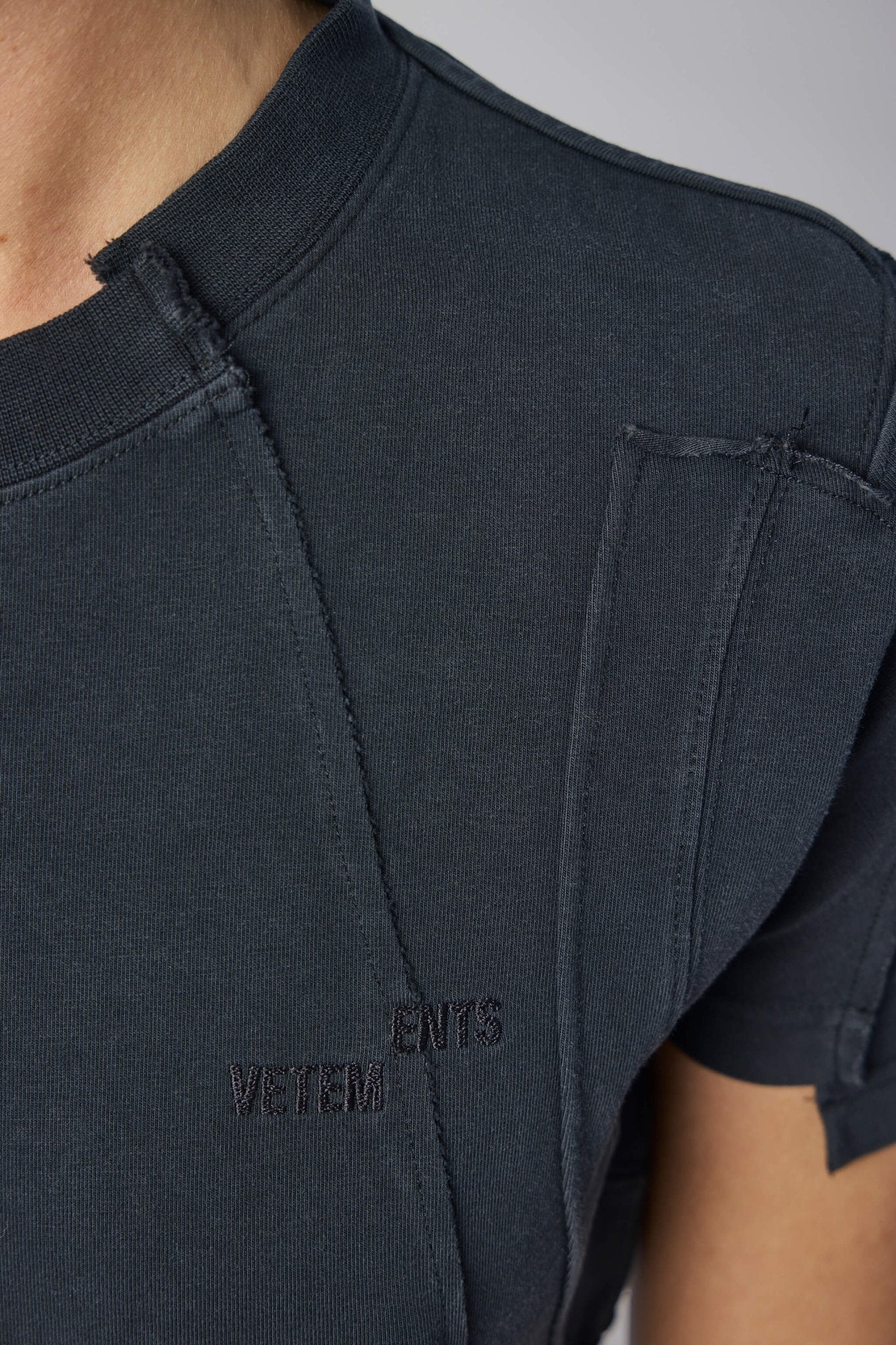 Vetements - Cut - up Baby T-shirt - LABELS