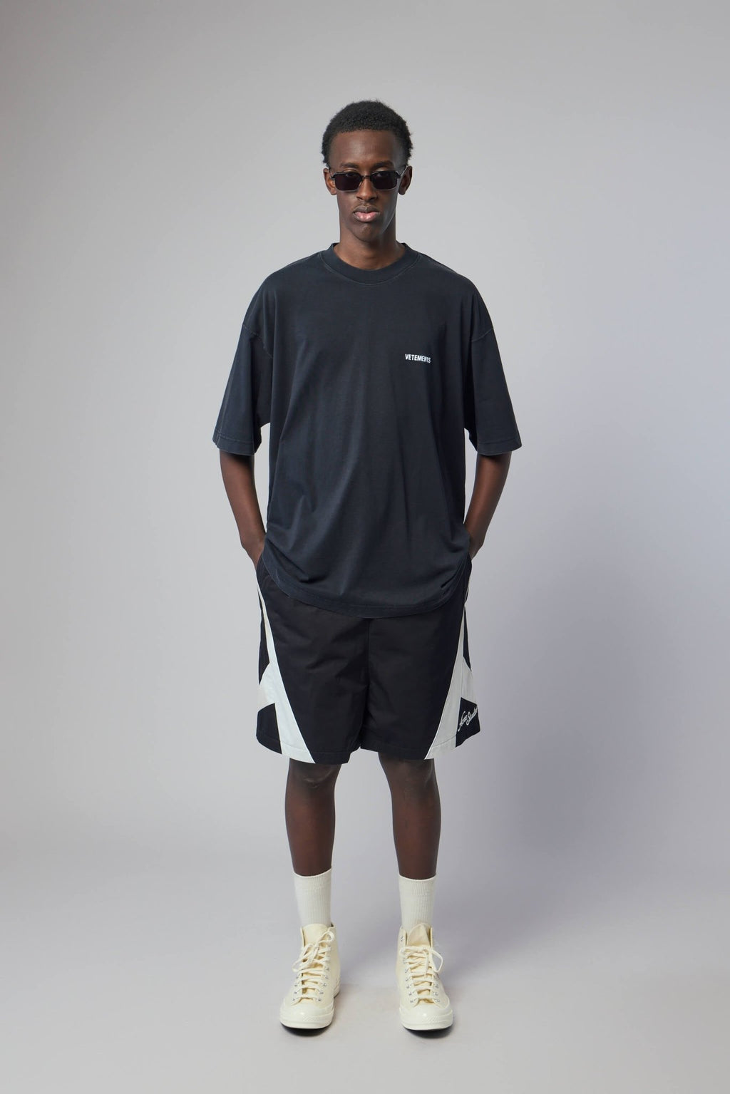Vetements - Iconic Logo T-shirt - LABELS