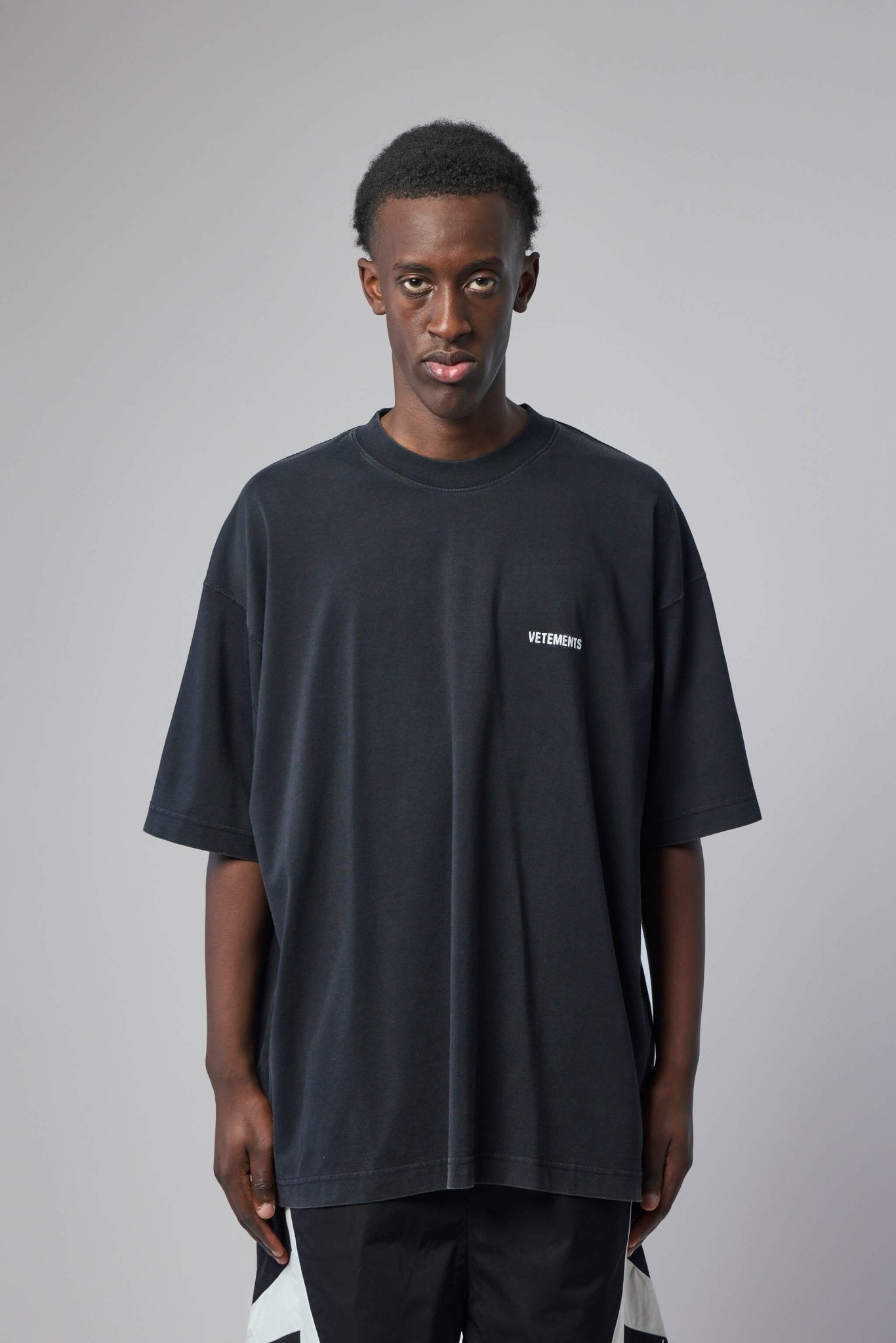 Vetements - Iconic Logo T-shirt - LABELS