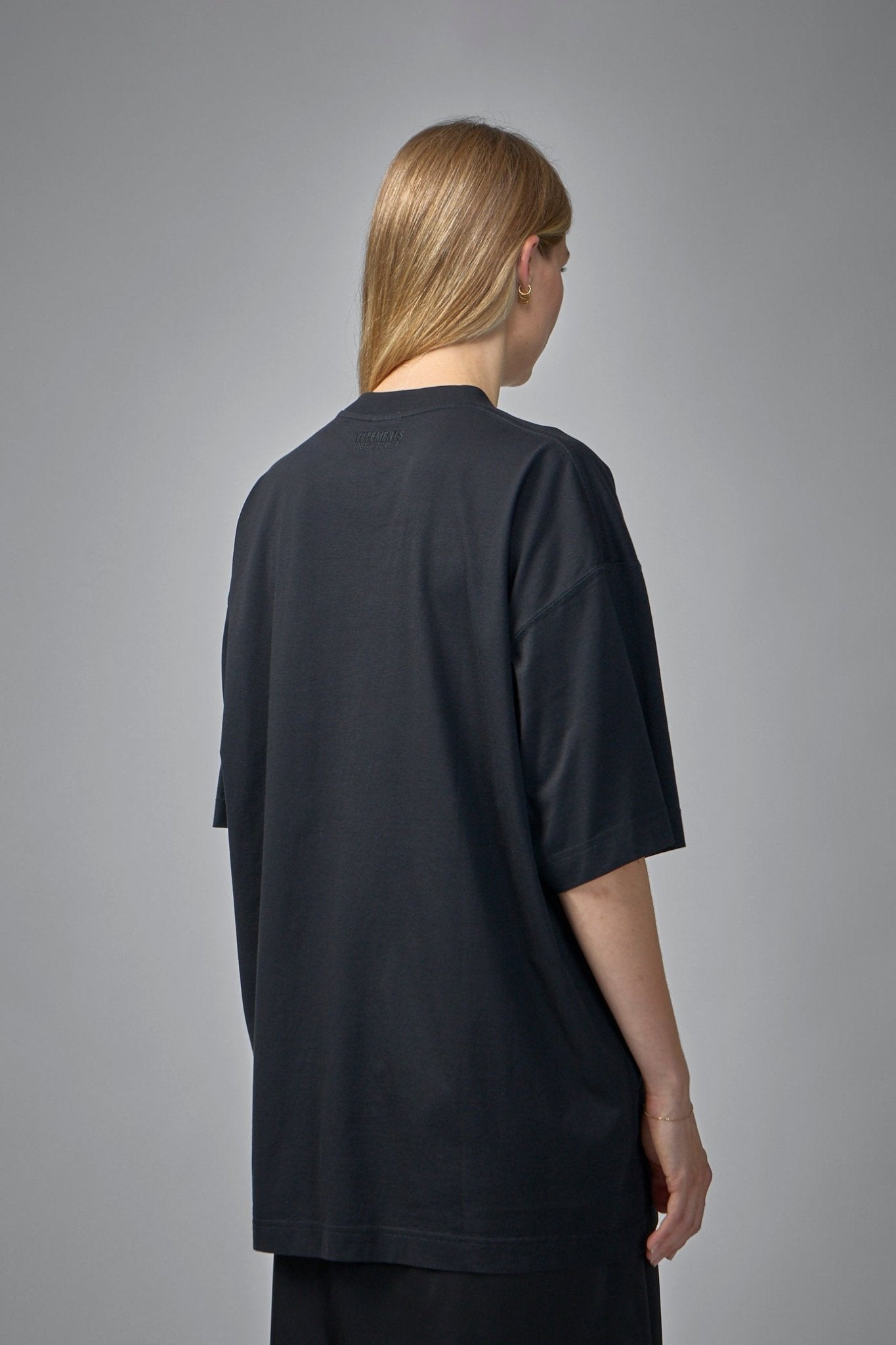 Vetements - Logo Regular T-Shirt - LABELS