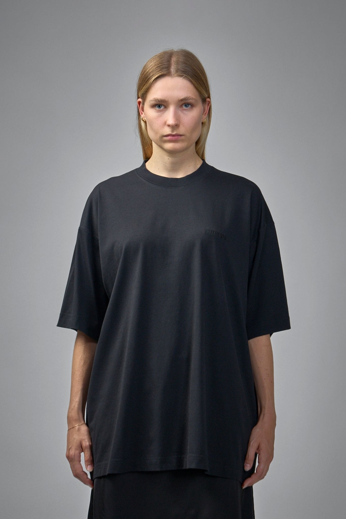 Vetements - Logo Regular T-Shirt - LABELS