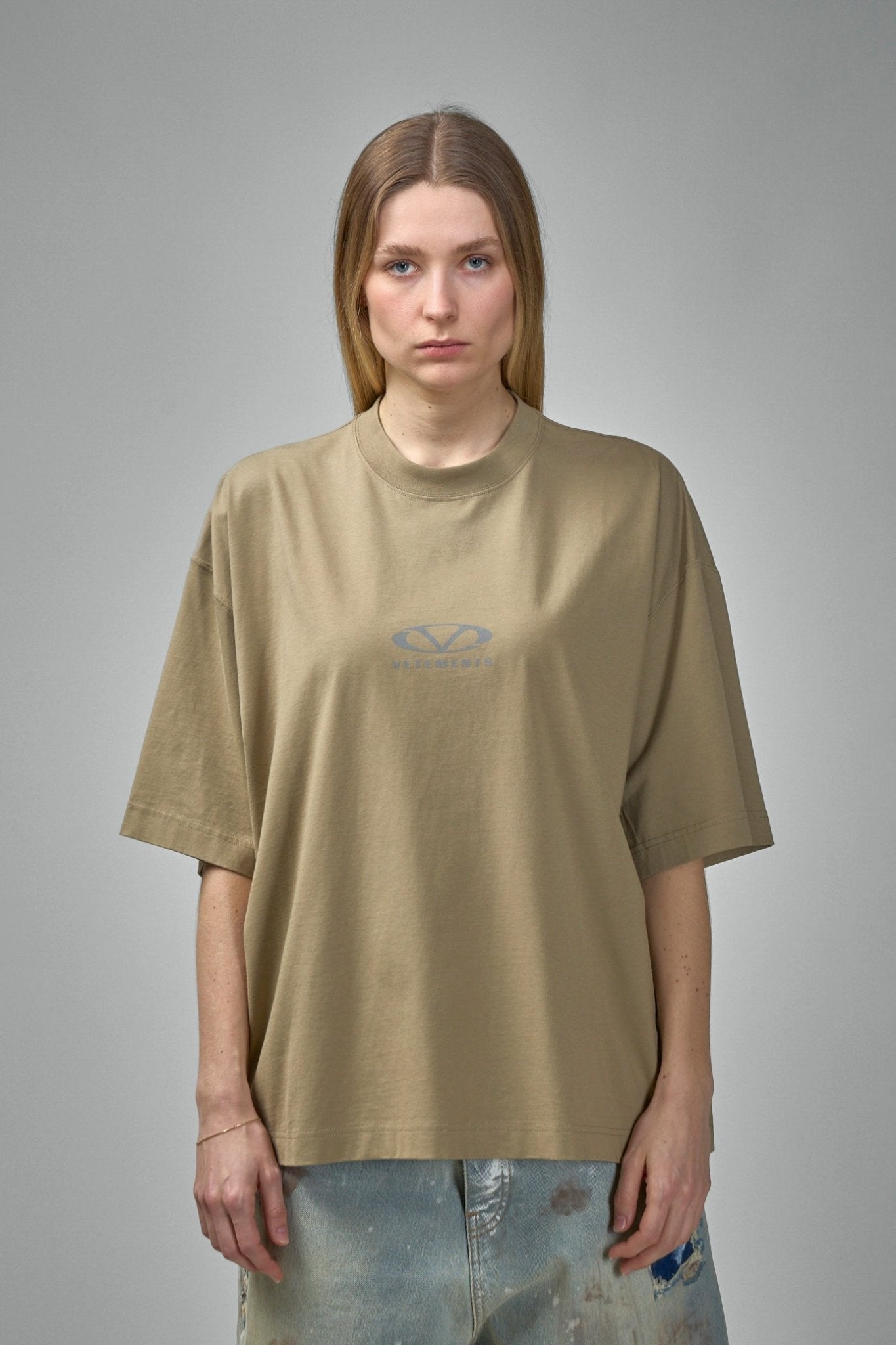 Vetements - Oval Logo Cropped Boxy T-Shirt - LABELS