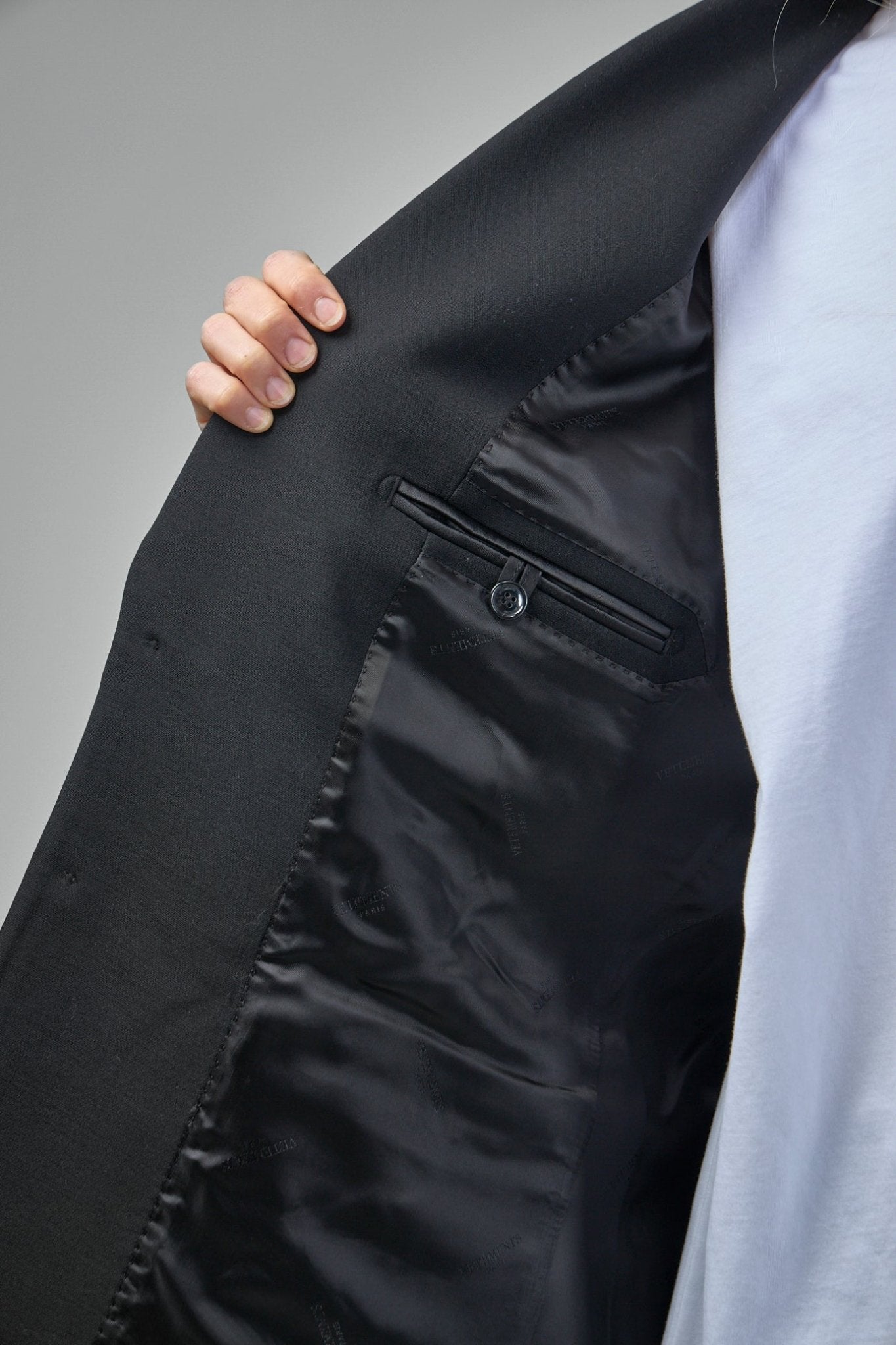 Vetements - Sleeveless Single Breasted Tailored Jacket - LABELS