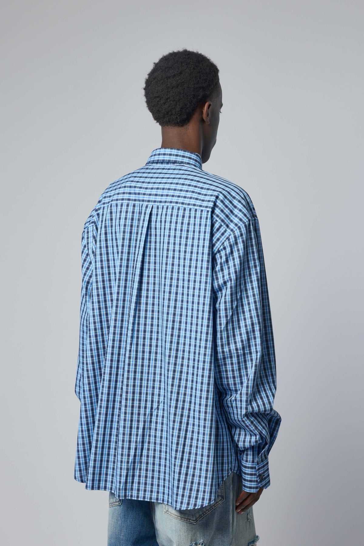 men - Vetements shirt collar and tie construction detail