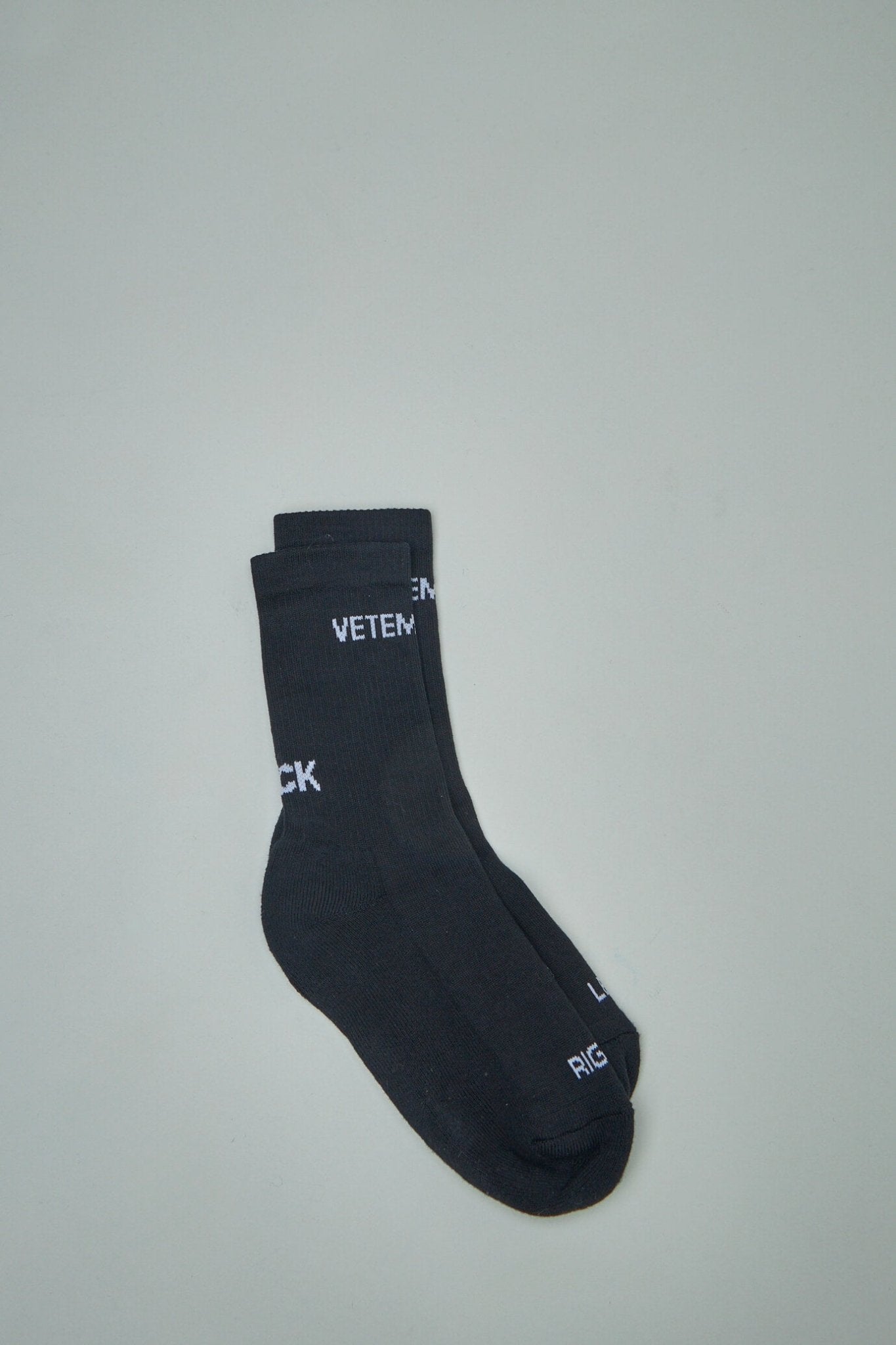 正規 VETEMENTS ヴェトモン Socks ソックス Black 黒 Vetements Logo Sock – LABELS