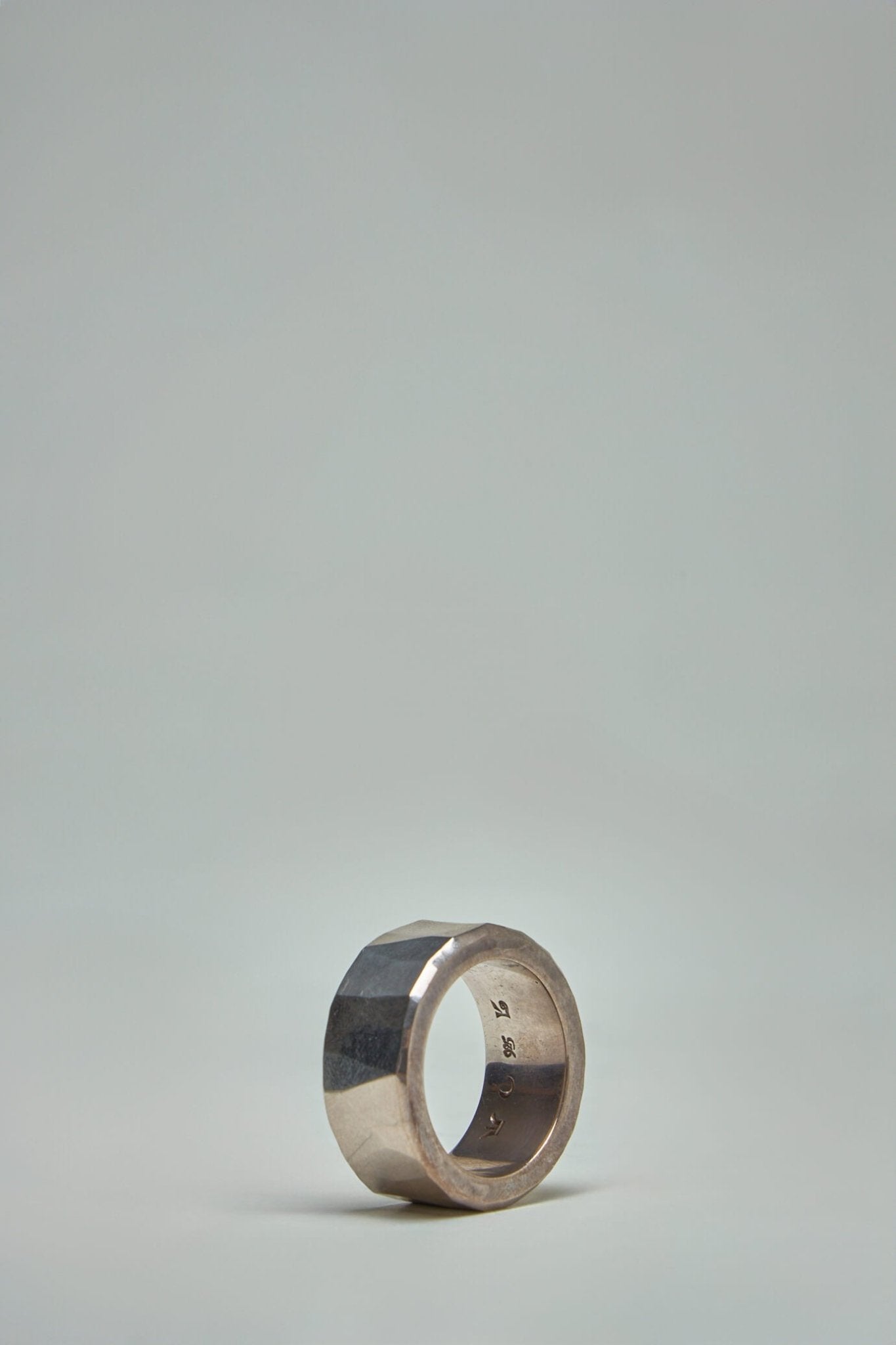 Werkstatt München - Ring Rough Hammered Silver - LABELS
