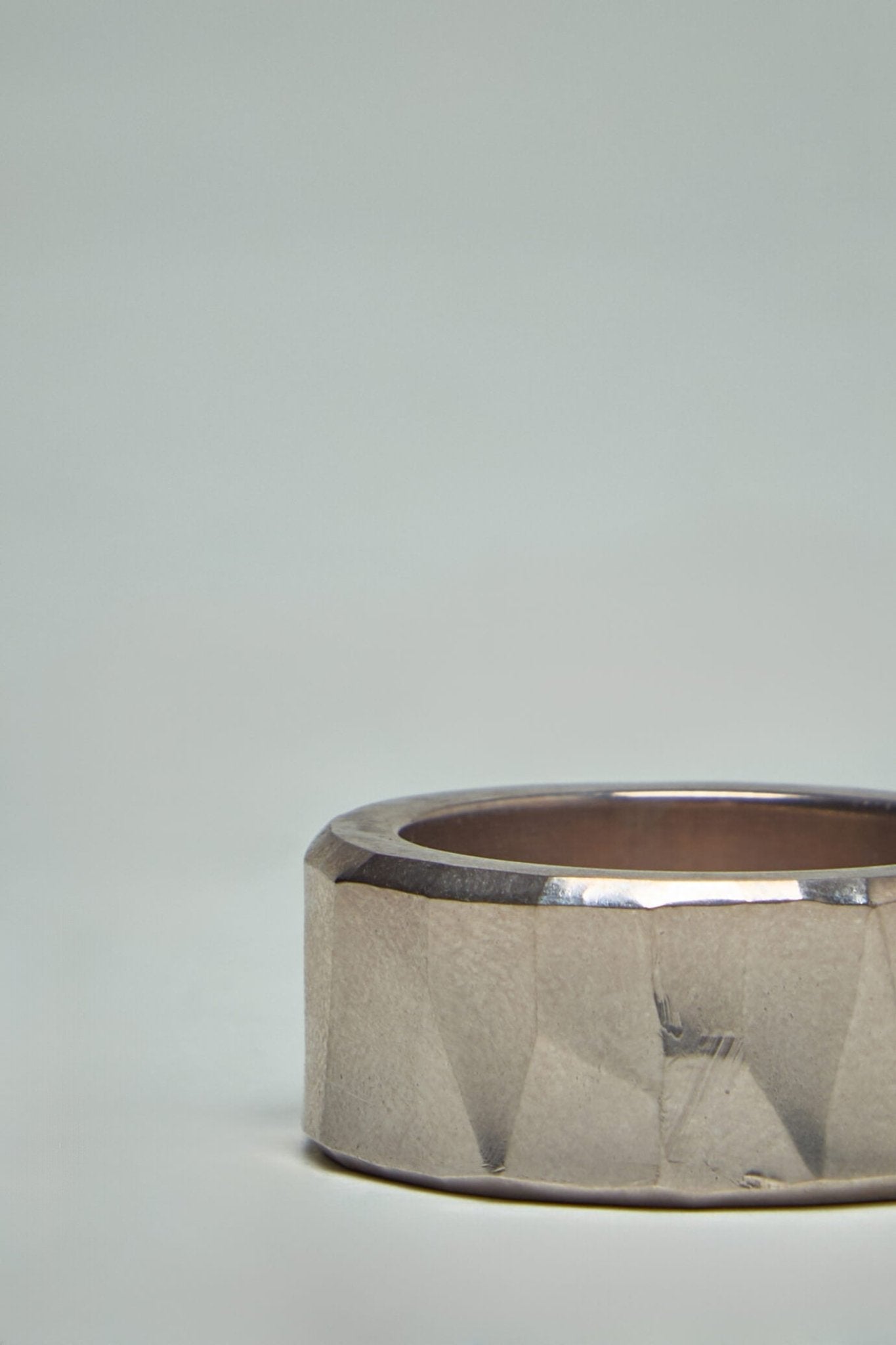 Werkstatt München - Ring Rough Hammered Silver - LABELS