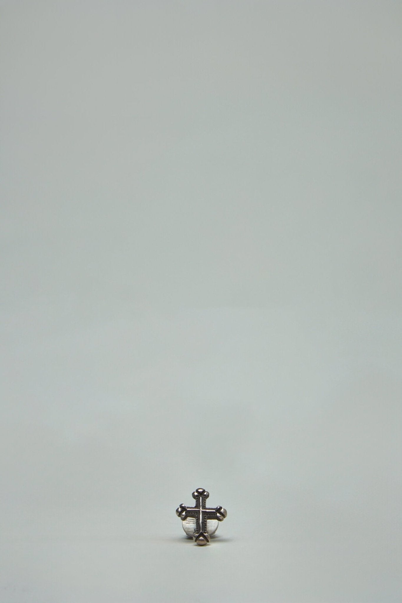 Werkstatt München - Studs Cross - LABELS