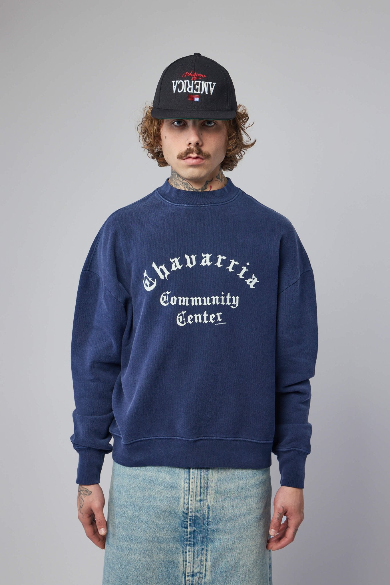 トップス WILLY CHAVARRIA HOOLIGAN CREW NAVY Willy Chavarria Sweatshirts - Hooligan Crewneck – LABELS